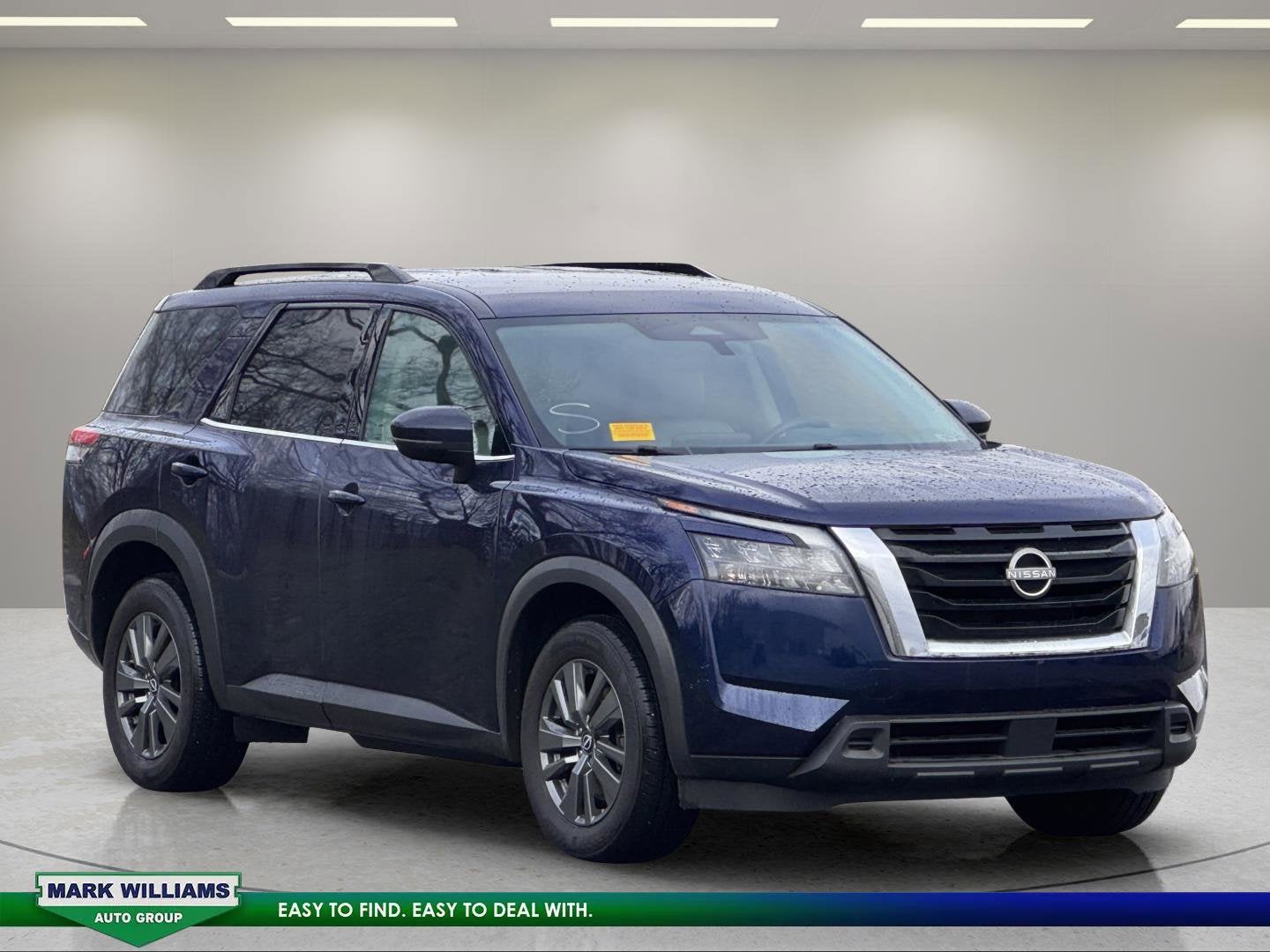 2023 Nissan Pathfinder SV