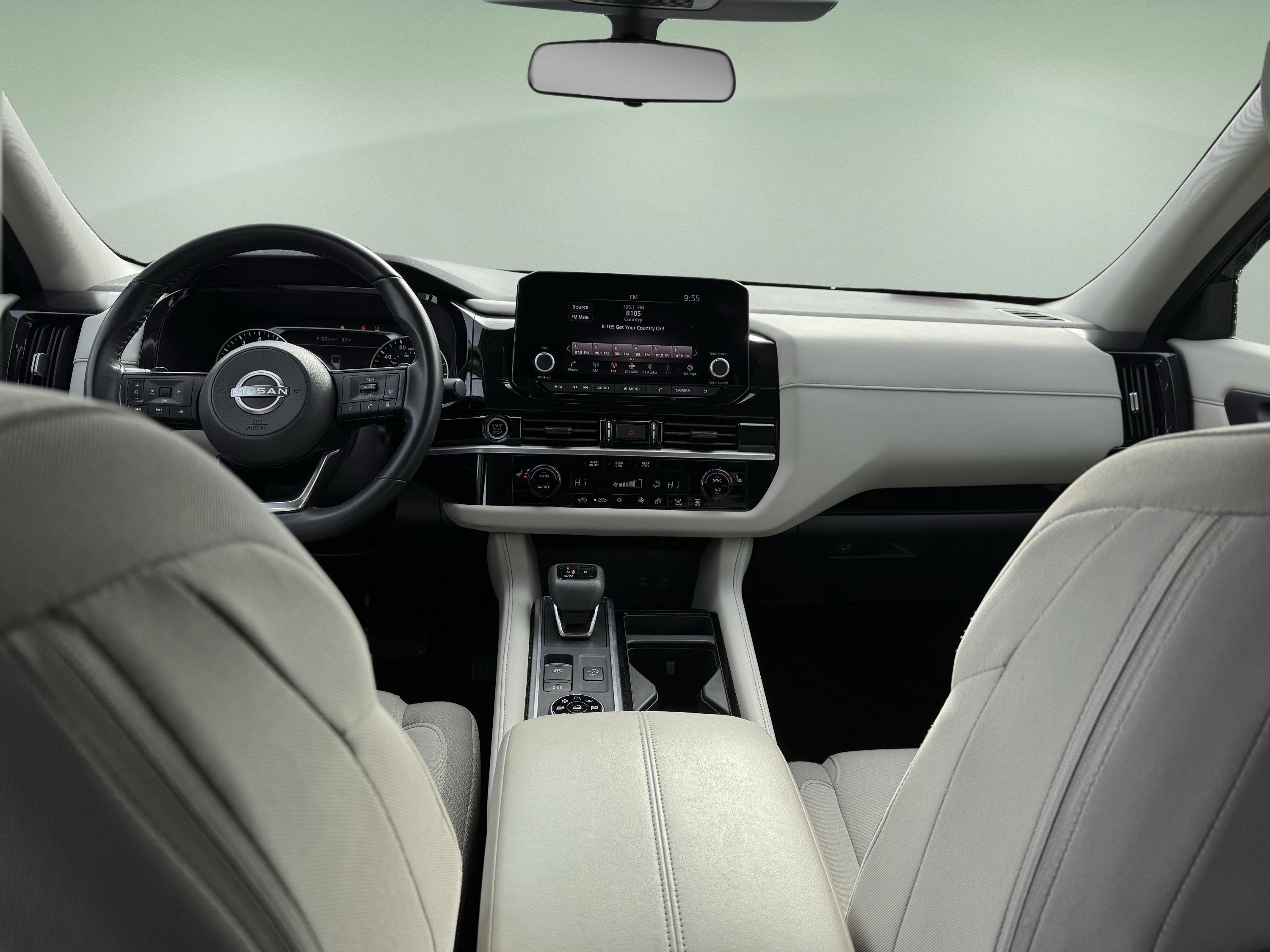 2023 Nissan Pathfinder SV