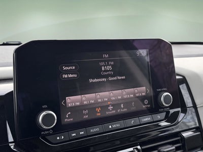 2023 Nissan Pathfinder SV