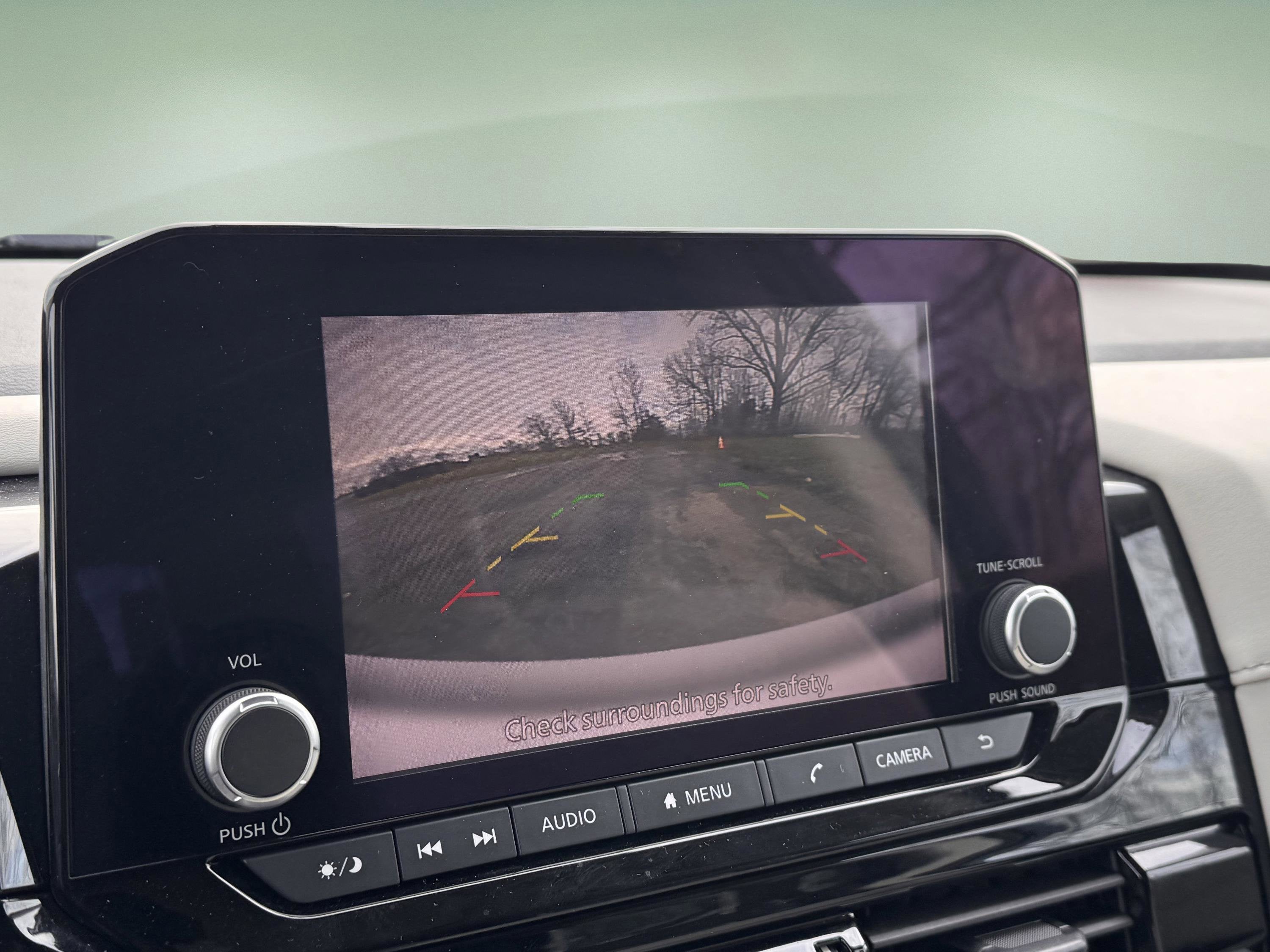 2023 Nissan Pathfinder SV