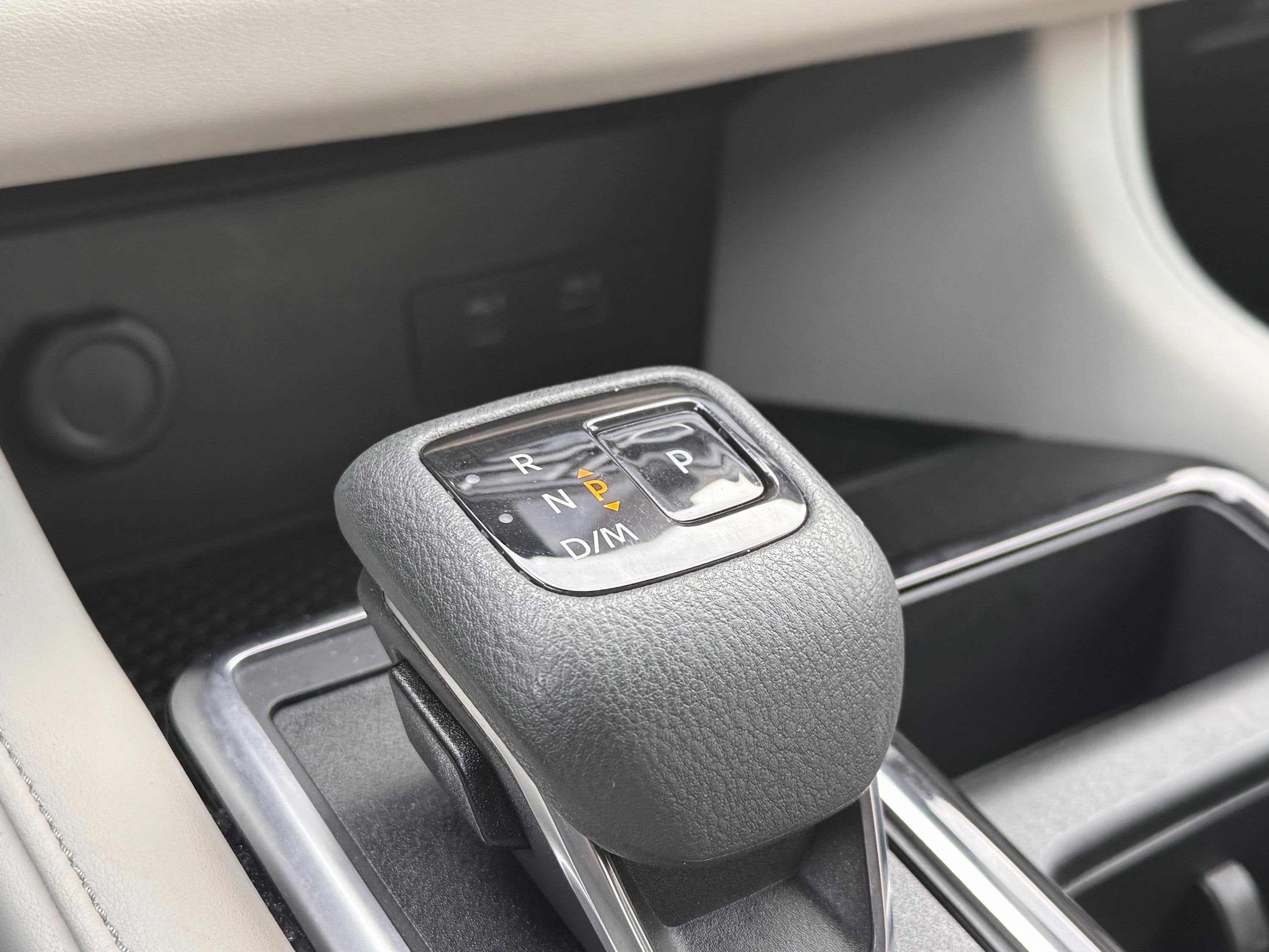 2023 Nissan Pathfinder SV