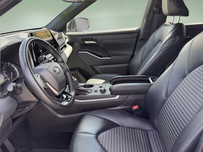 2023 Toyota Highlander XSE
