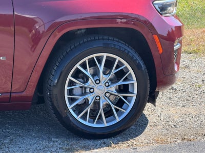 2022 Jeep Grand Cherokee Summit