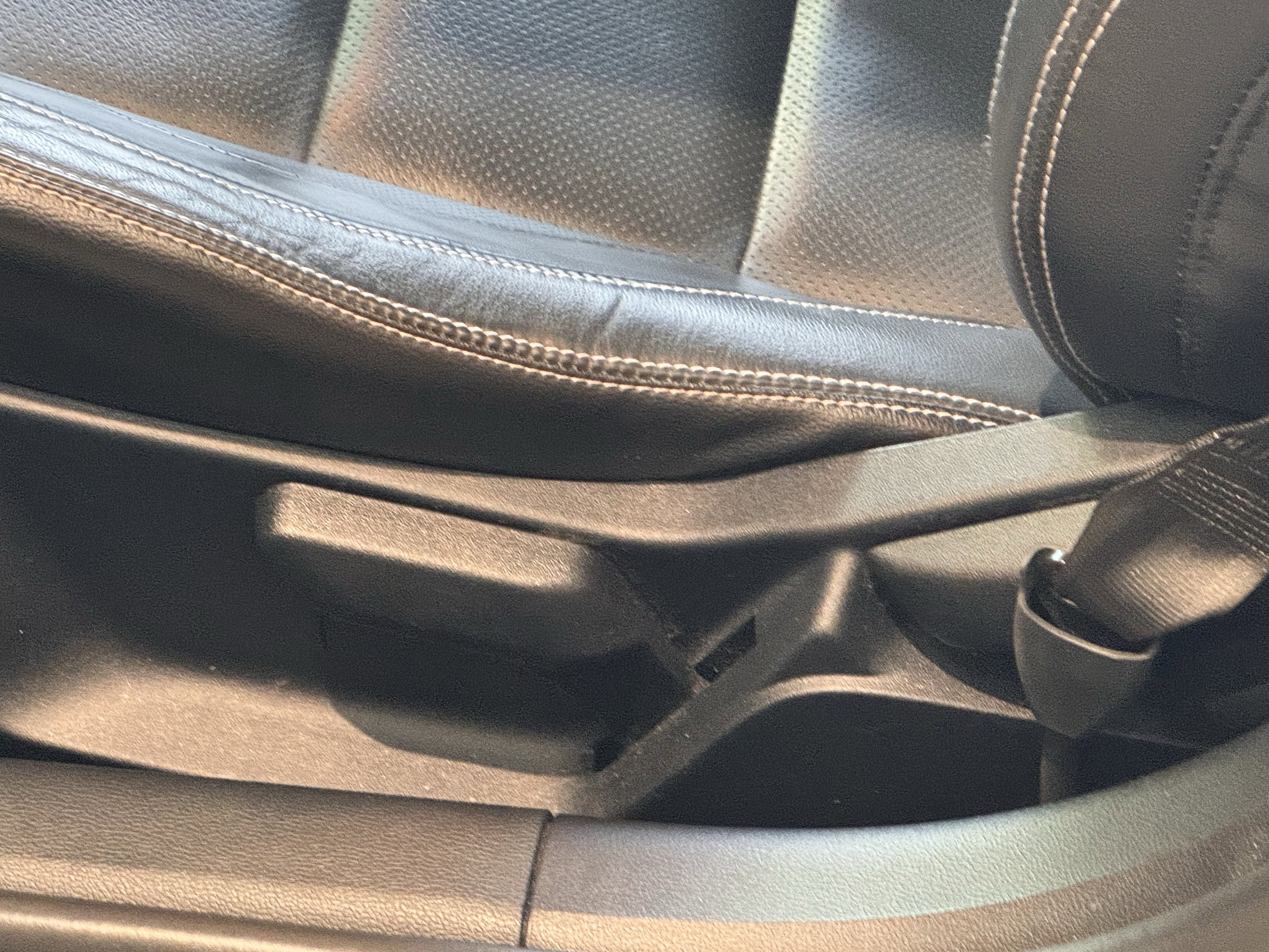 2022 Ford Mustang Mach 1