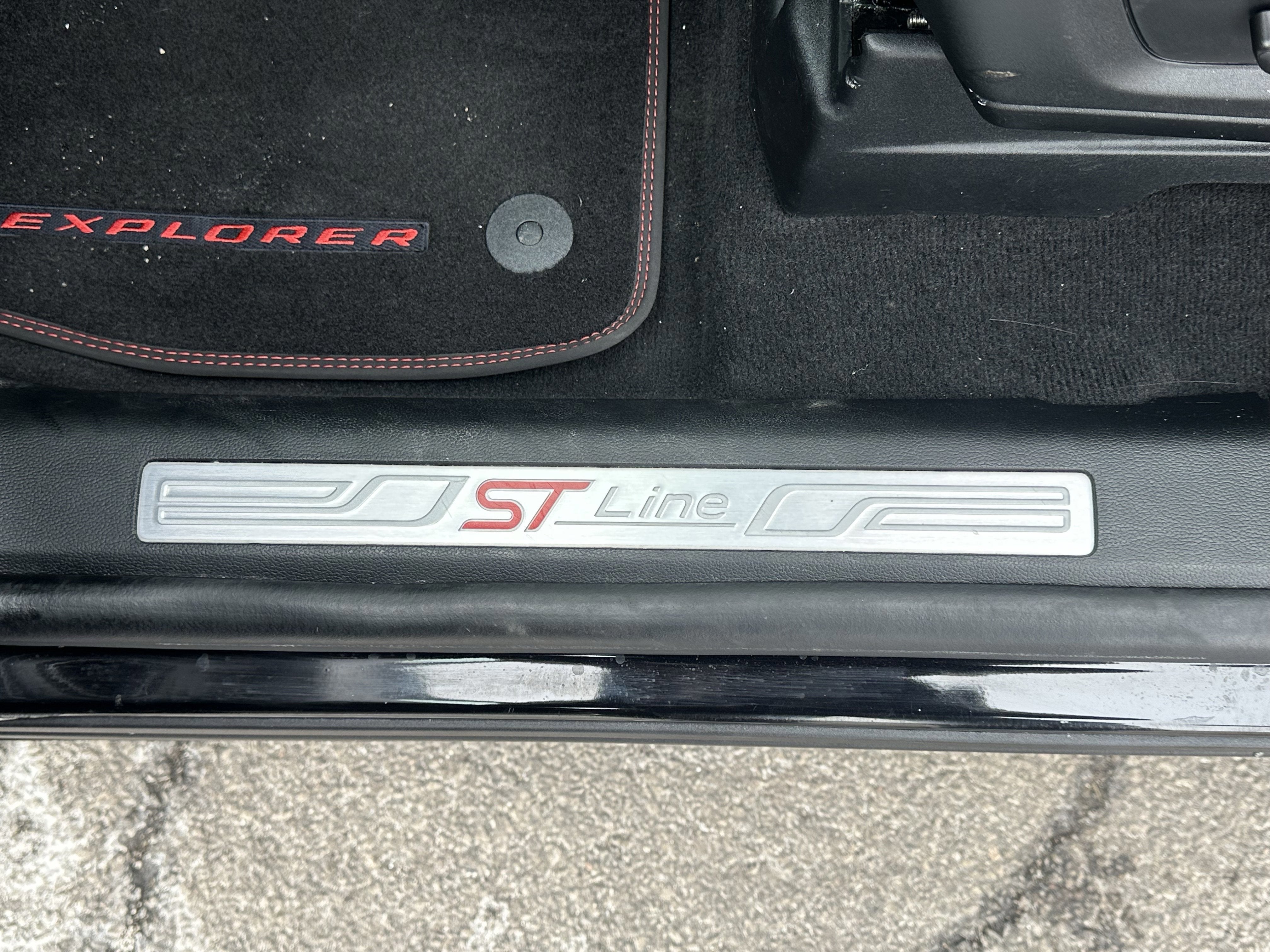 2022 Ford Explorer ST-Line