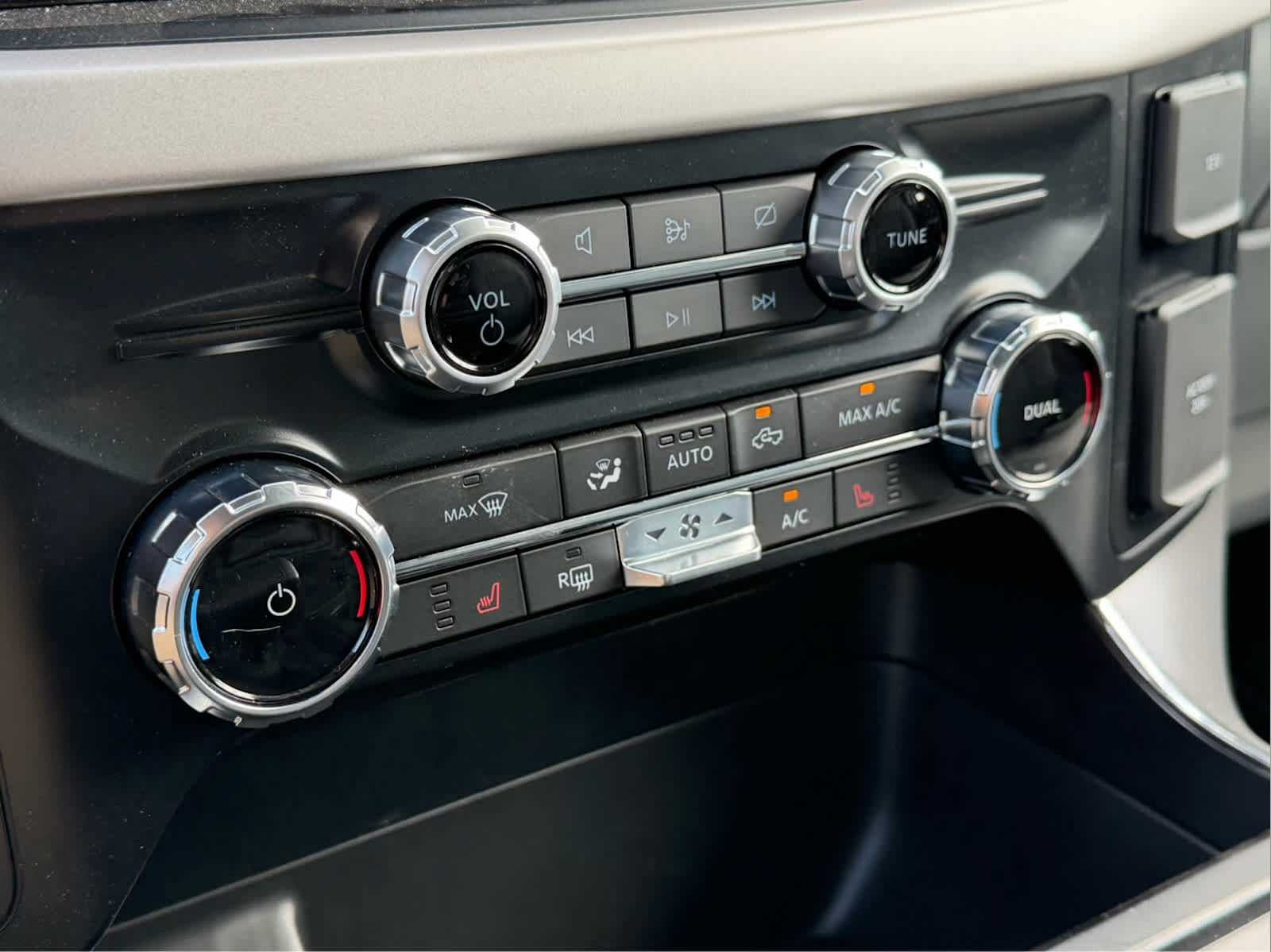 2023 Ford F-150 Lightning XLT