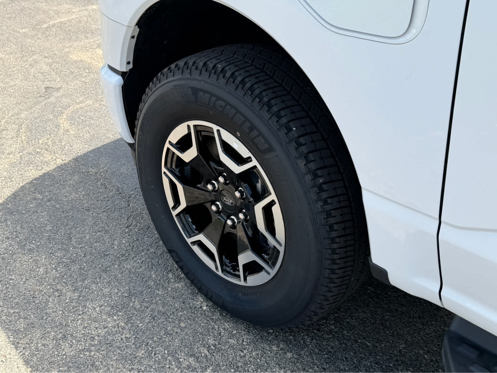 2023 Ford F-150 Lightning XLT