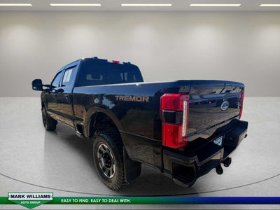 2023 Ford Super Duty F-250 Pickup LARIAT
