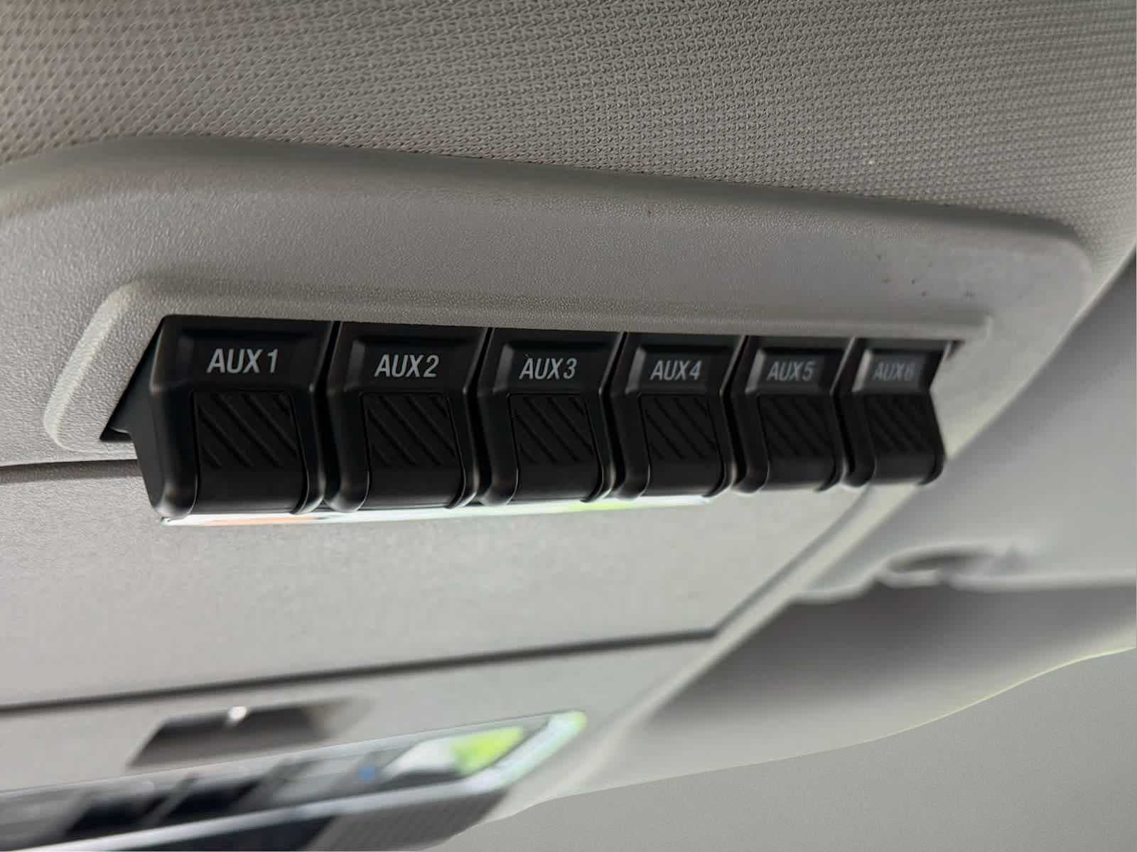 2025 Ford Super Duty F-350 SRW Pickup LARIAT