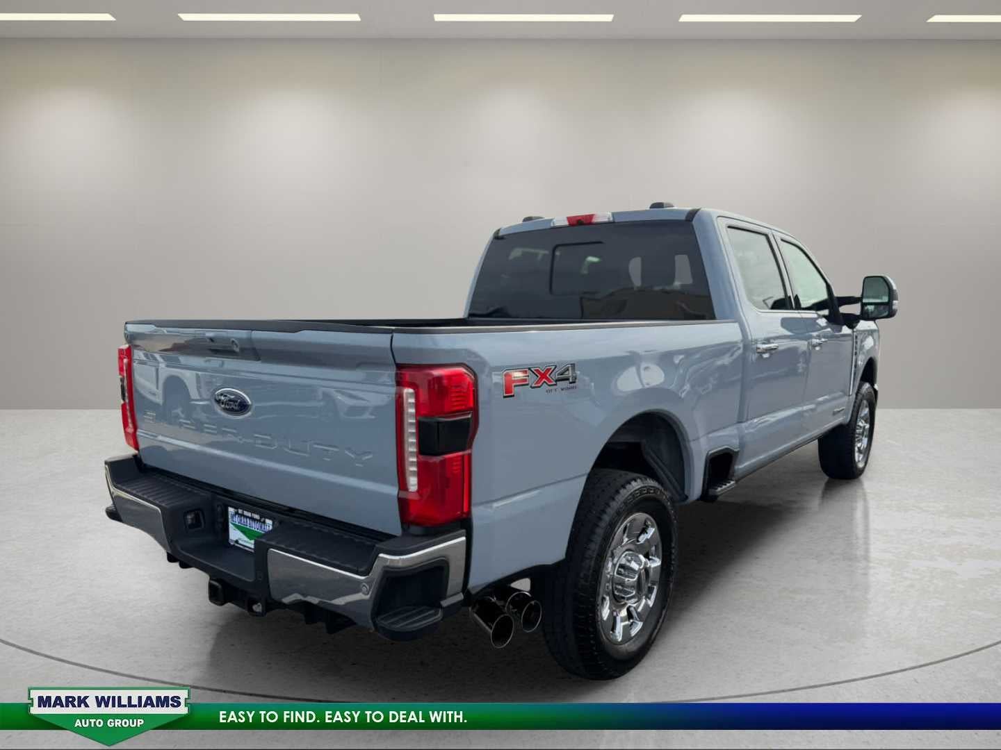 2025 Ford Super Duty F-350 SRW Pickup LARIAT
