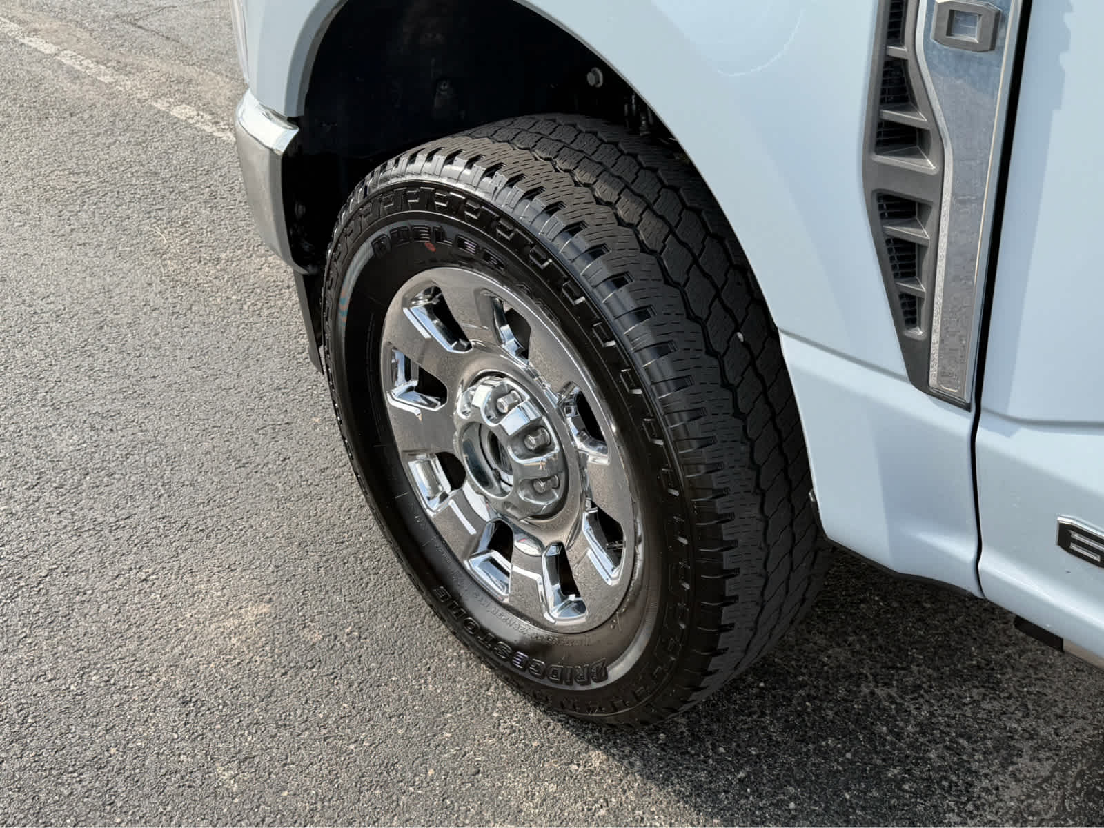 2025 Ford Super Duty F-350 SRW Pickup LARIAT