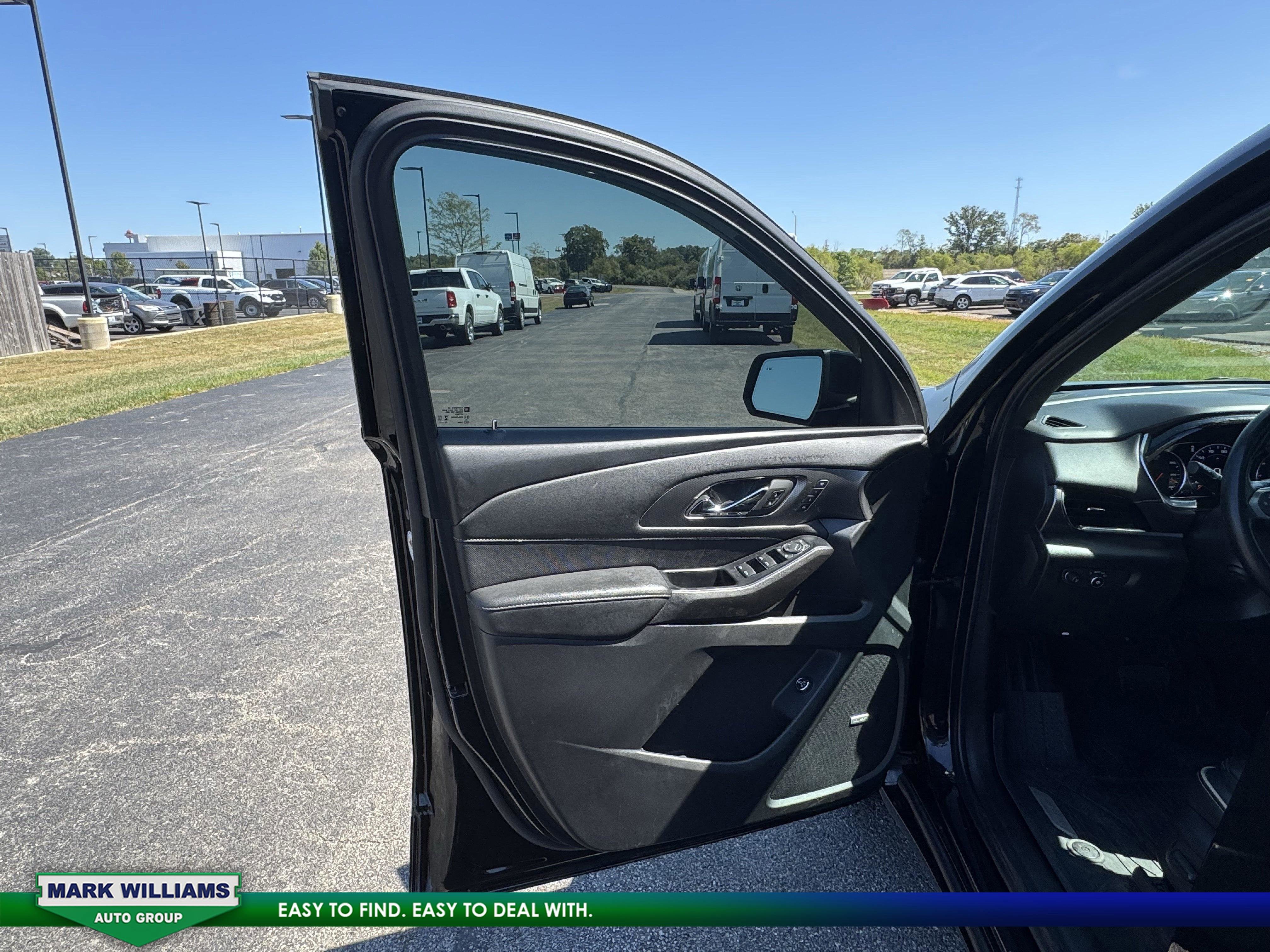 2023 Chevrolet Traverse Premier