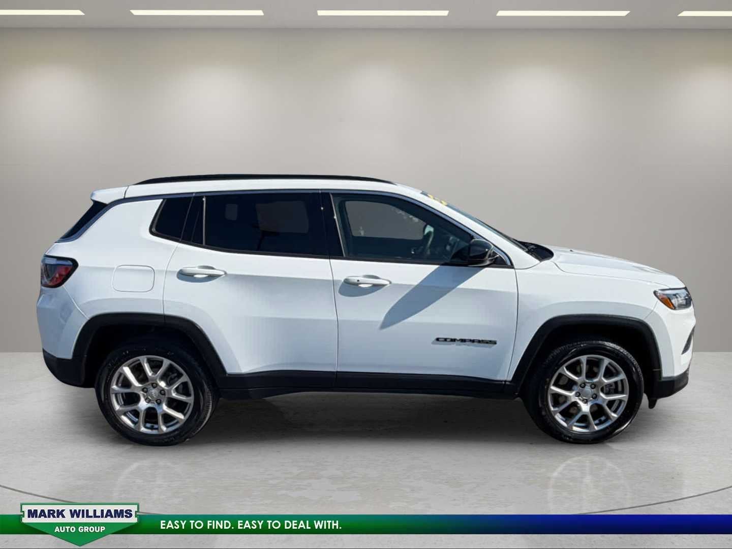 2023 Jeep Compass Latitude Lux