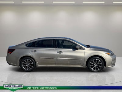 2018 Toyota Avalon Hybrid XLE Premium