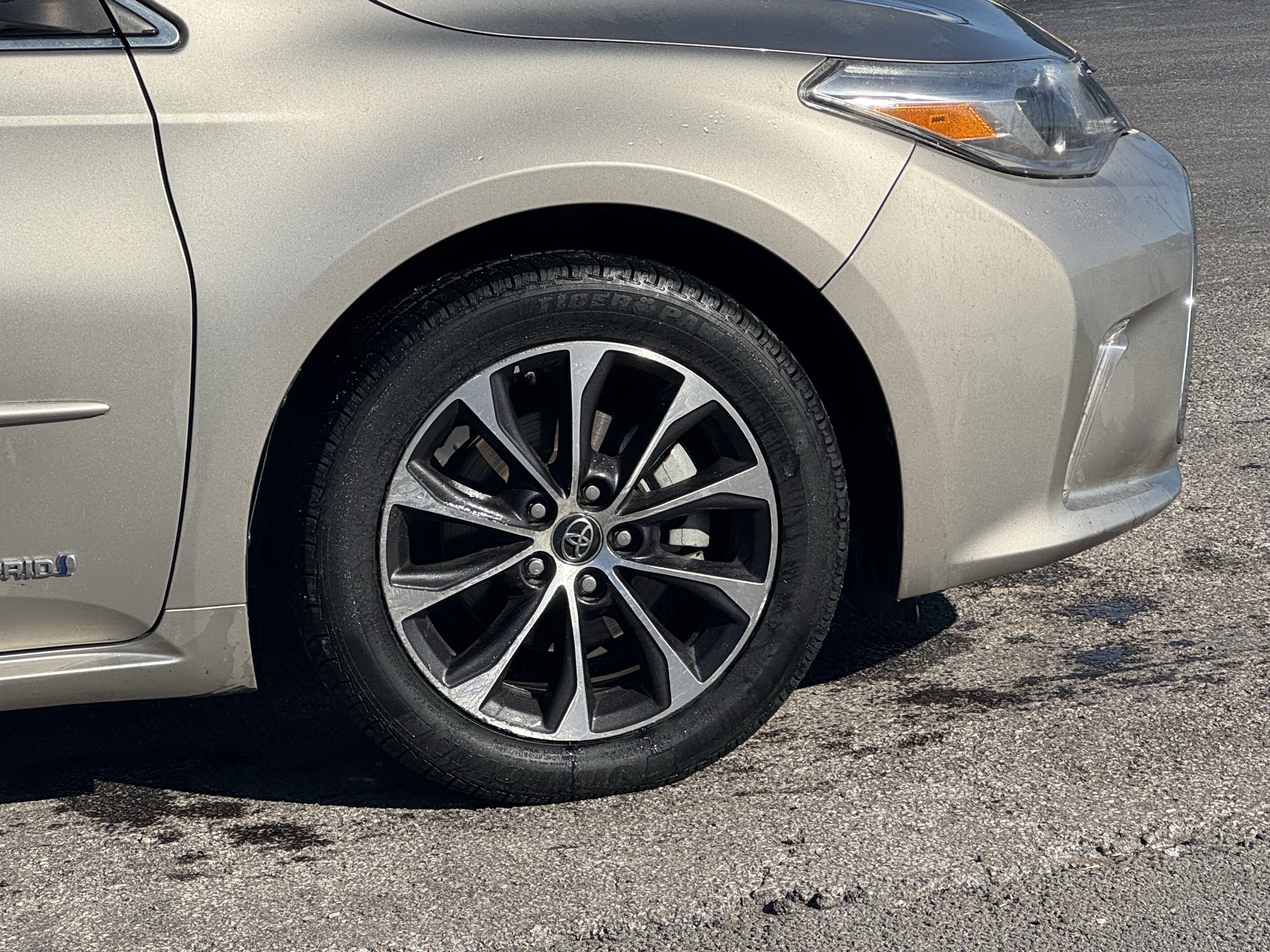 2018 Toyota Avalon Hybrid XLE Premium