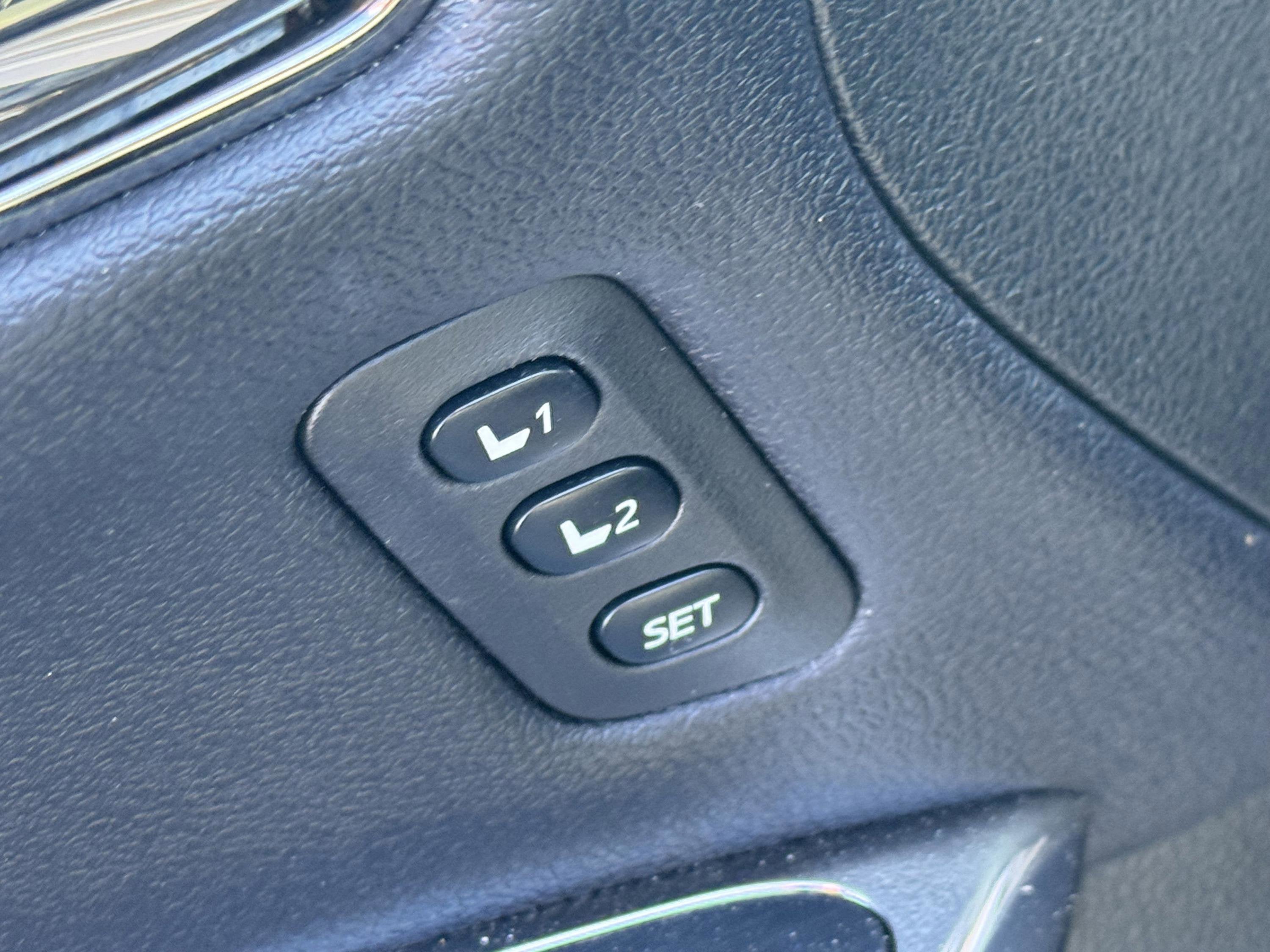 2018 Toyota Avalon Hybrid XLE Premium