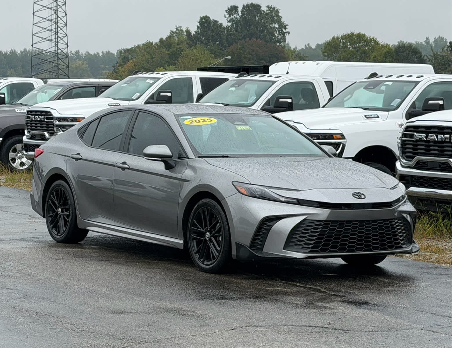 2025 Toyota Camry SE