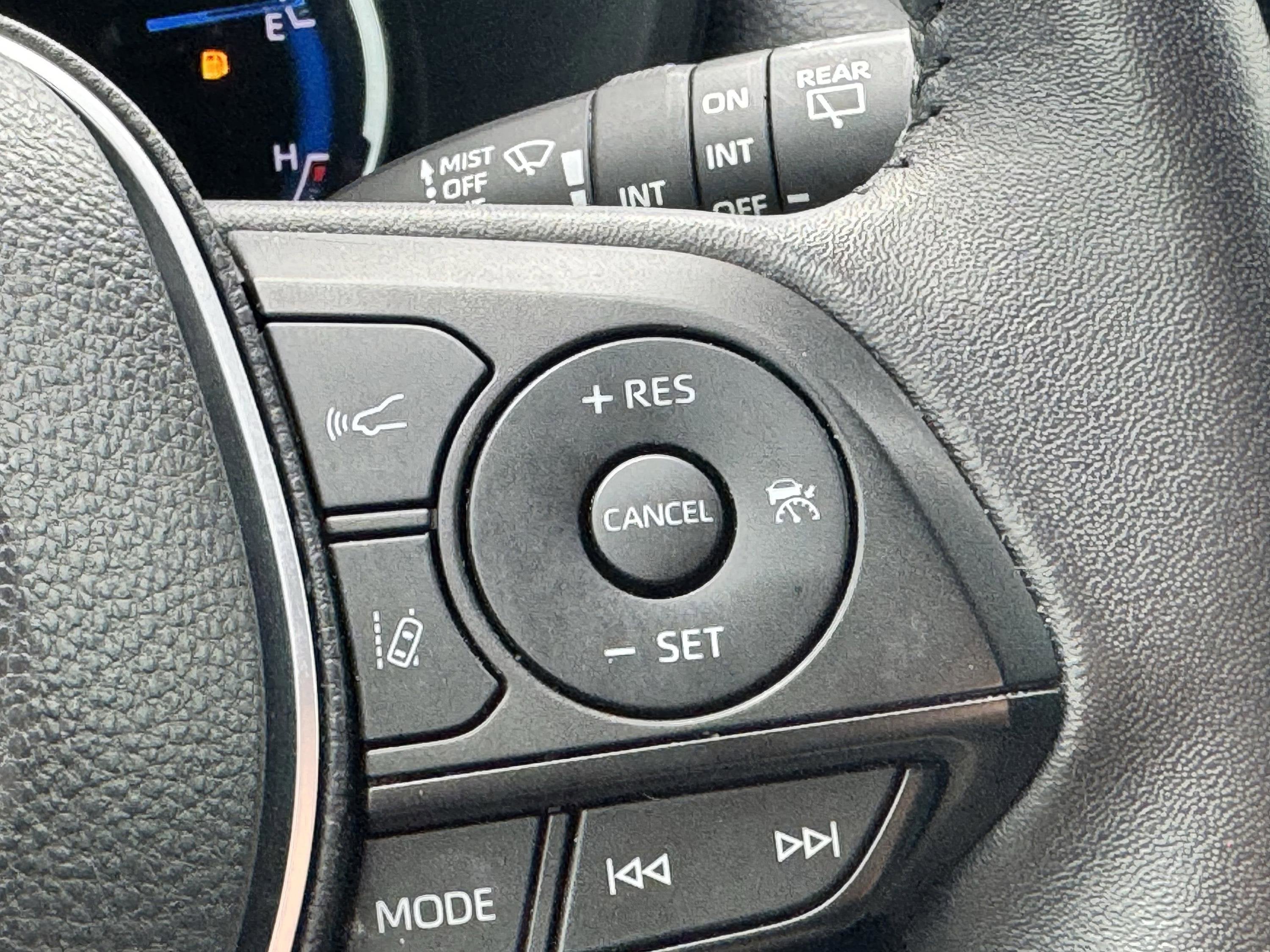 2023 Toyota RAV4 Hybrid SE