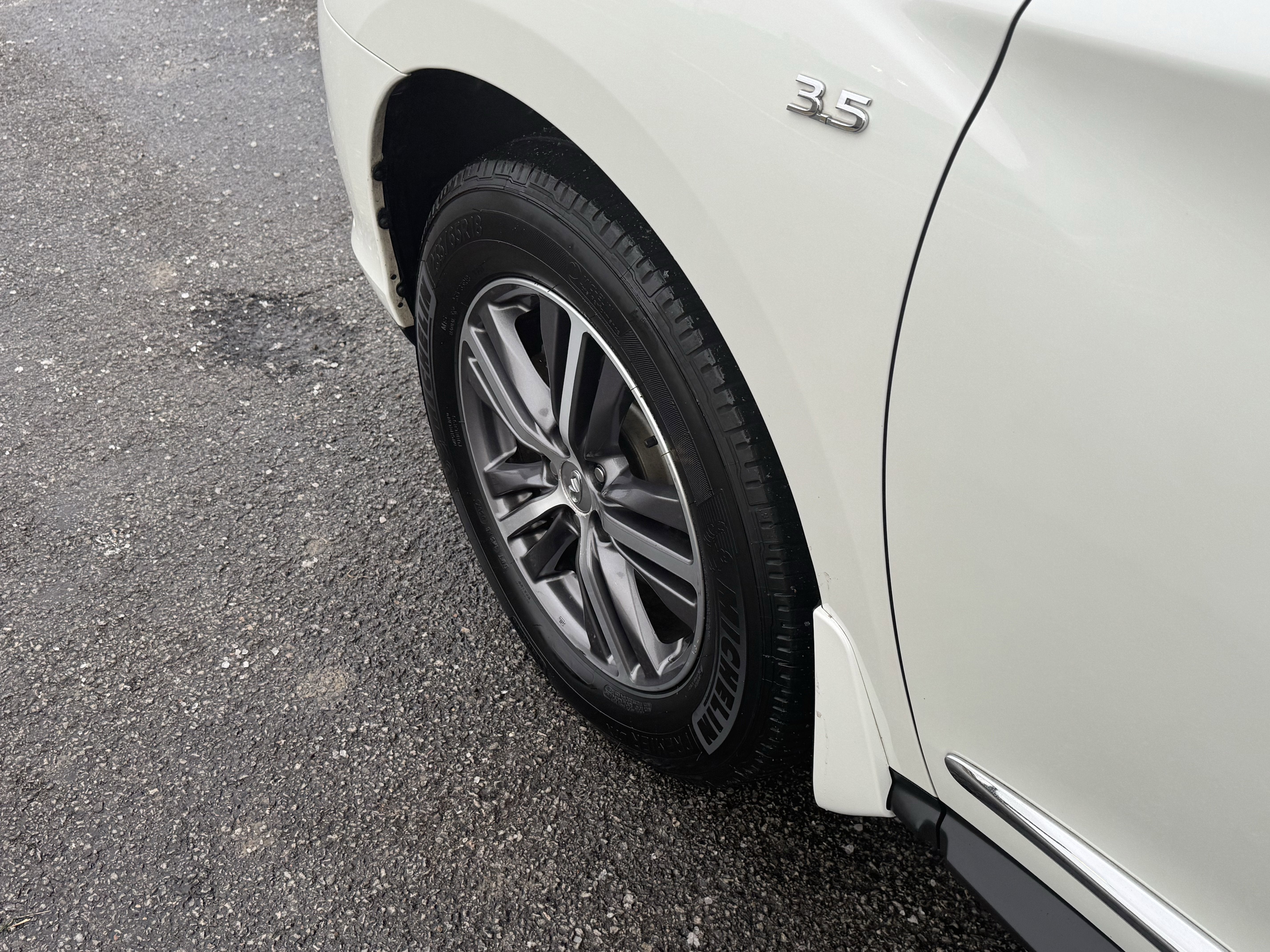 2019 INFINITI QX60 Base