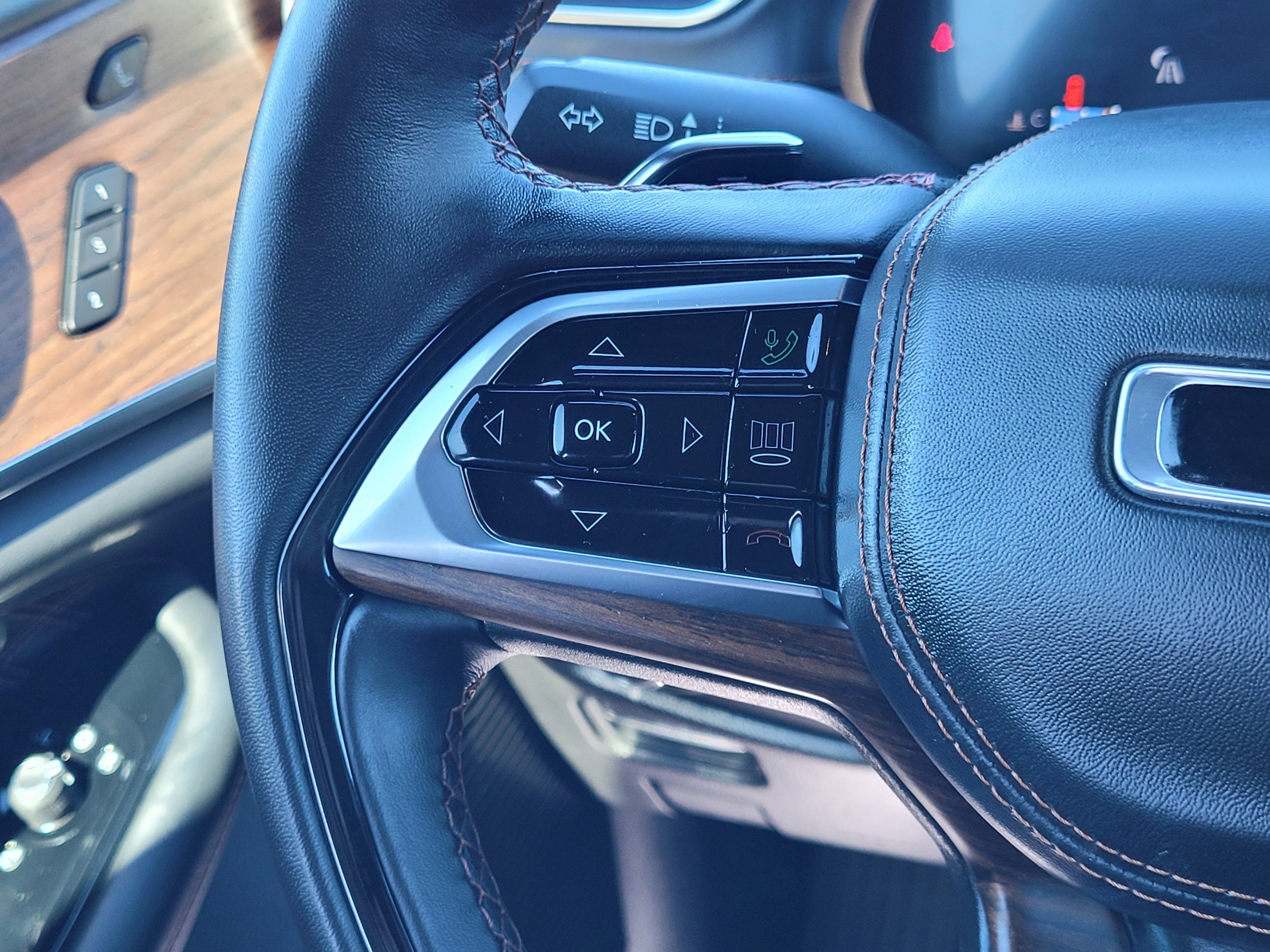 2023 Jeep Grand Cherokee Summit