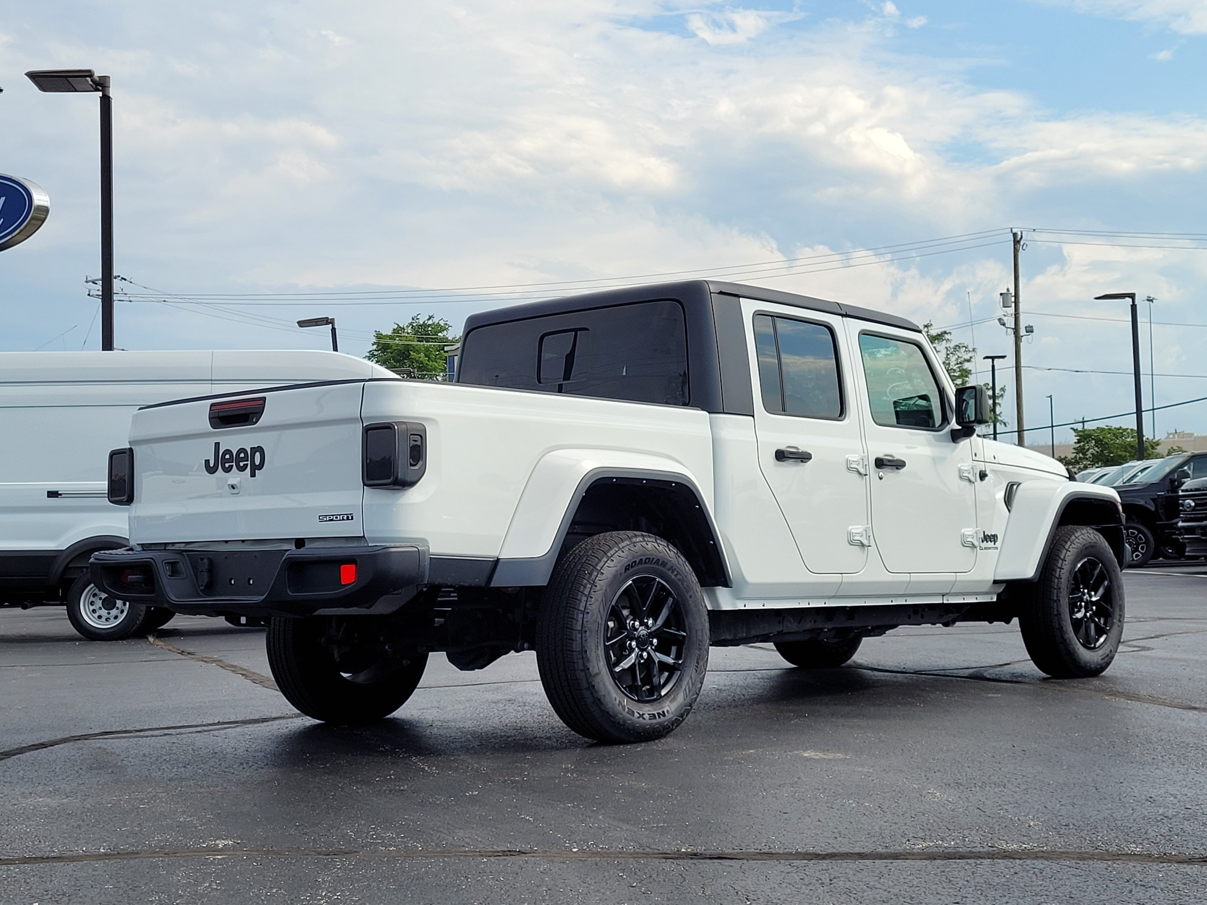 2021 Jeep Gladiator Sport