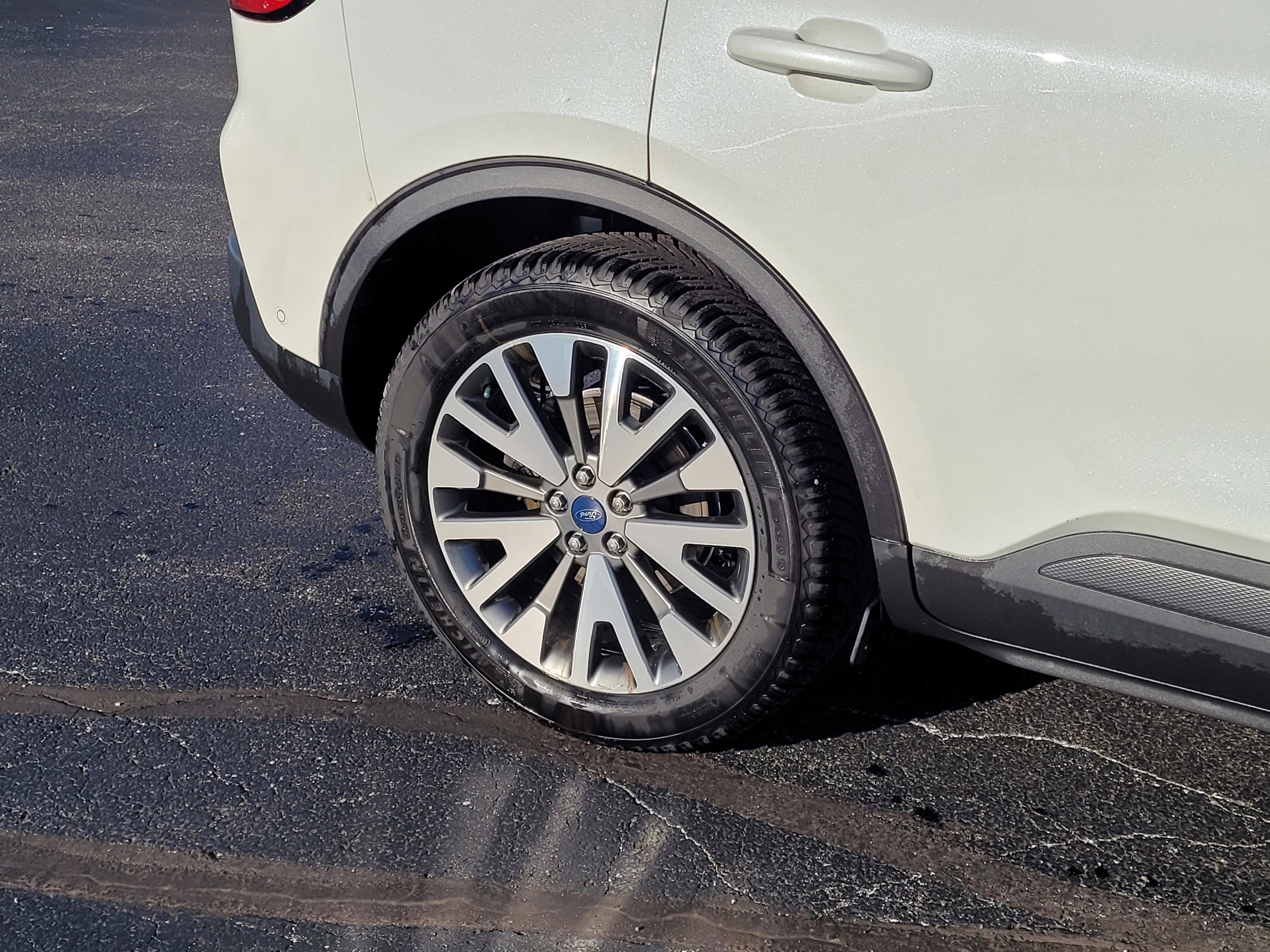 2020 Ford Escape Titanium Hybrid