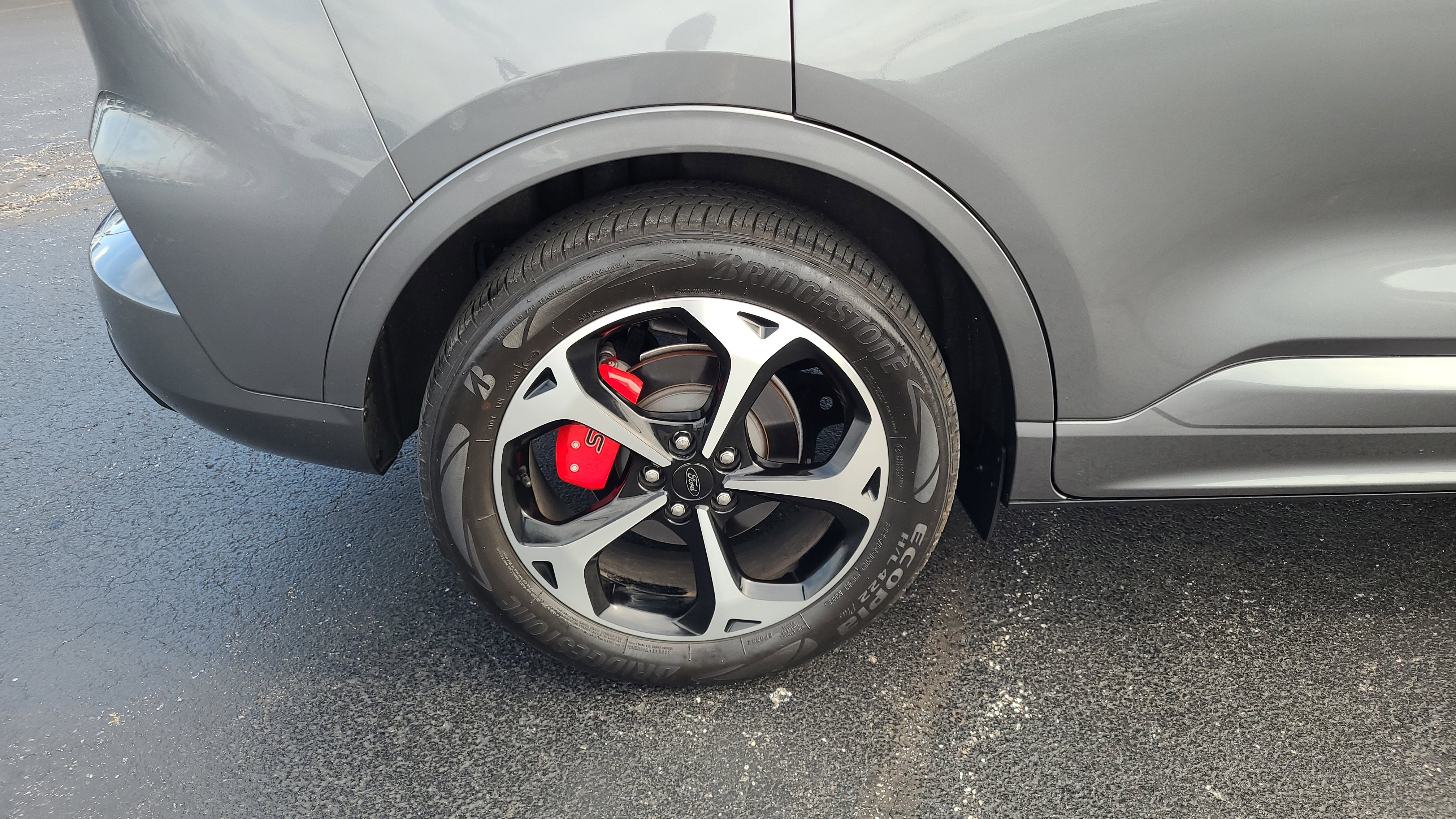 2025 Ford Escape ST-Line Elite