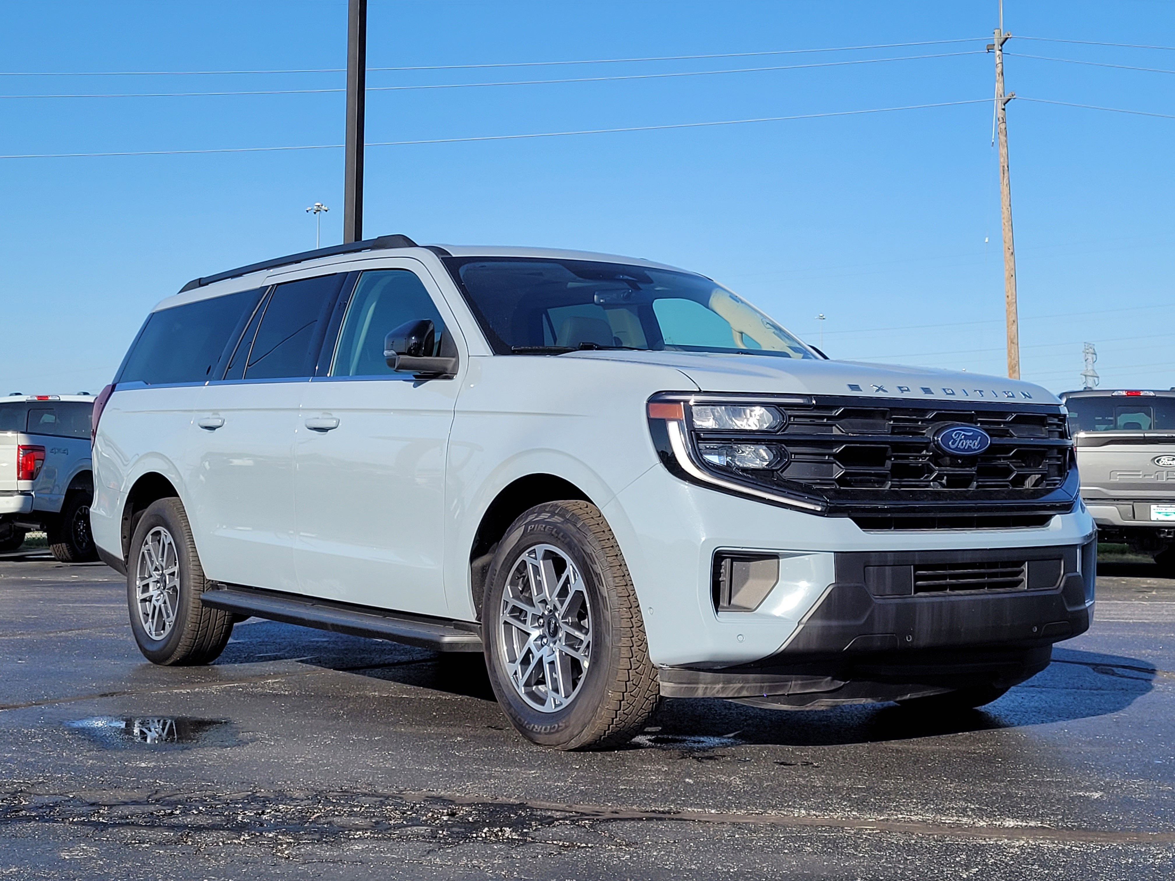 2025 Ford Expedition Max Active