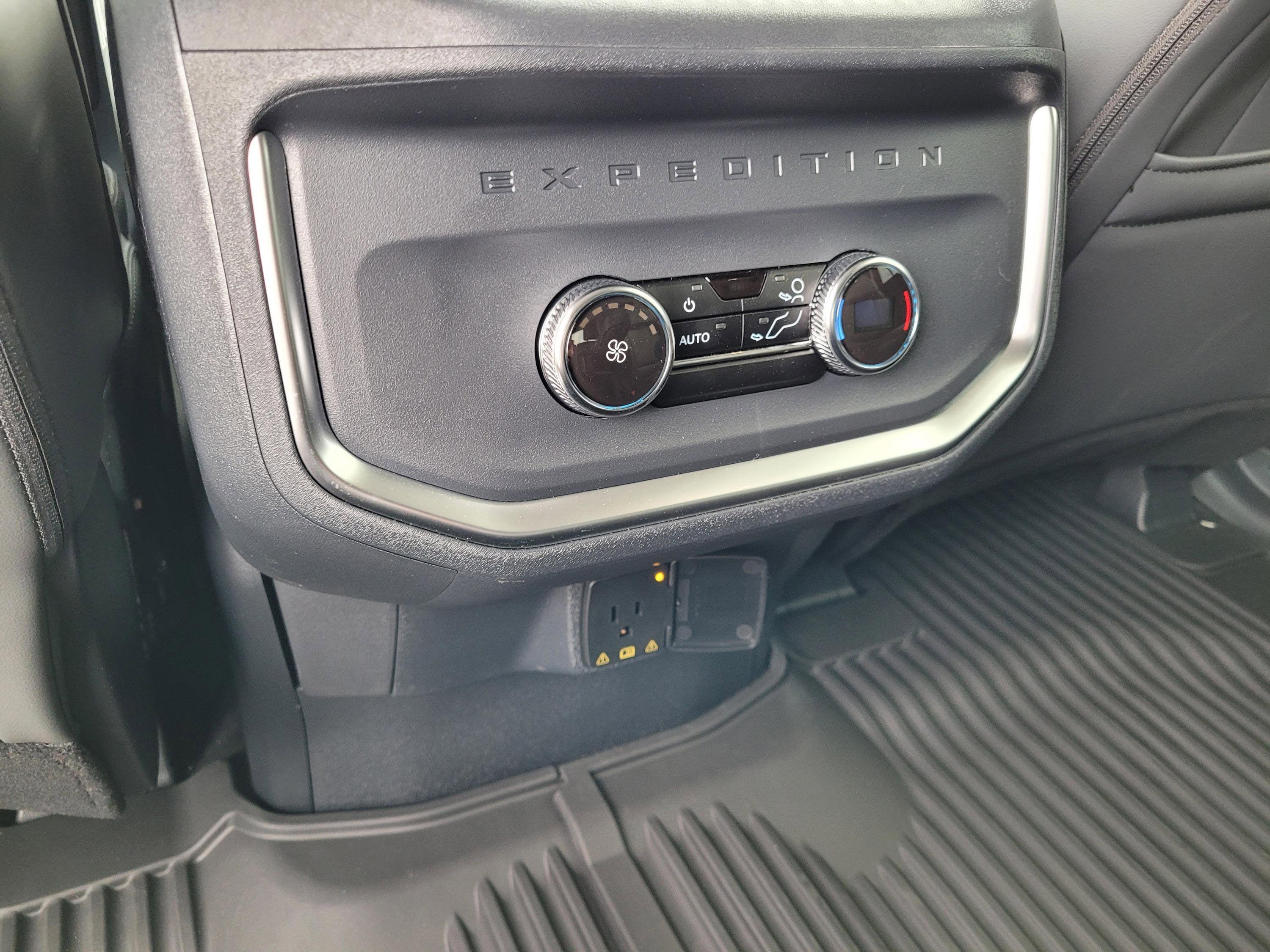 2026 Ford Expedition Active