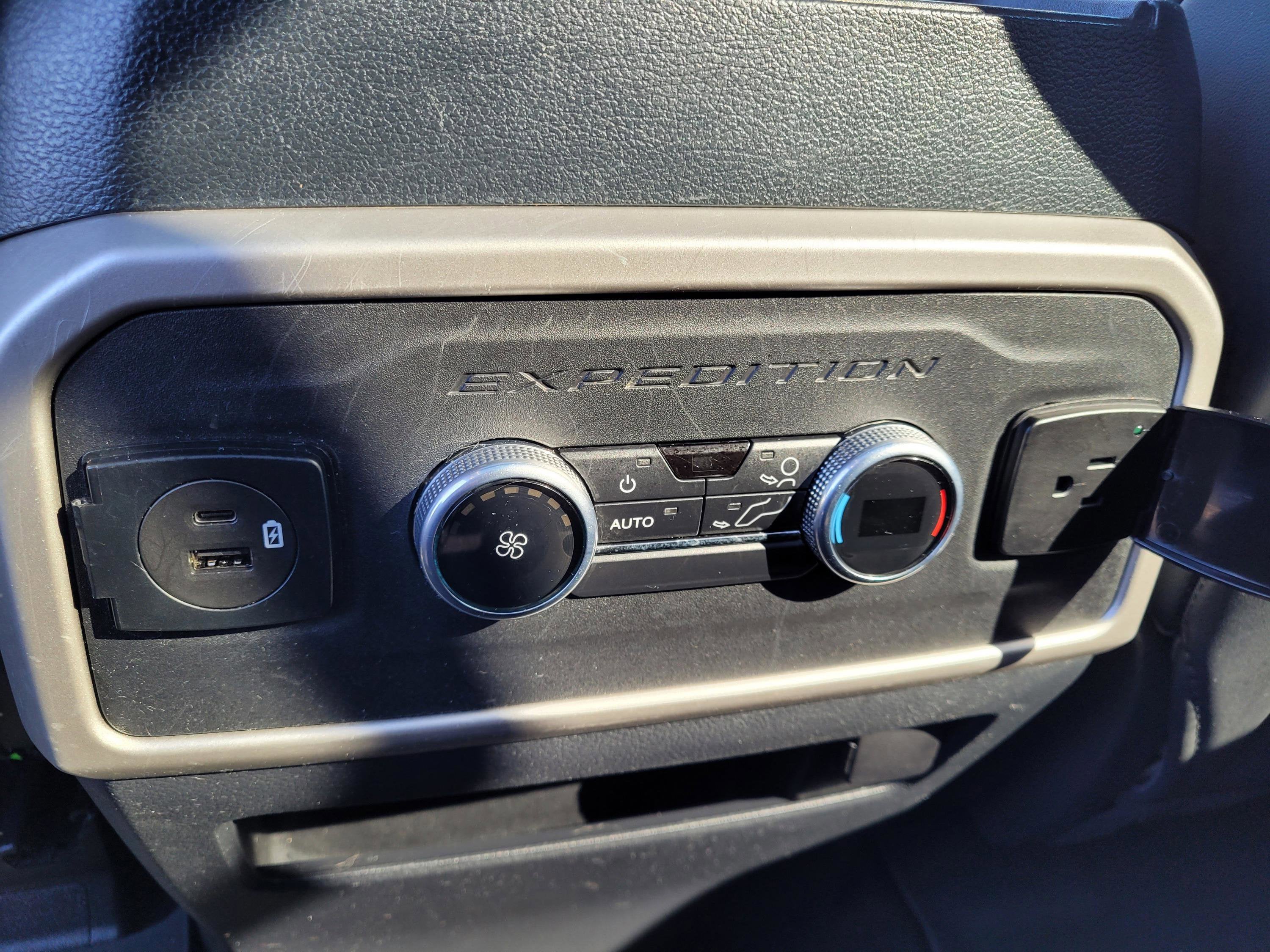 2022 Ford Expedition XLT