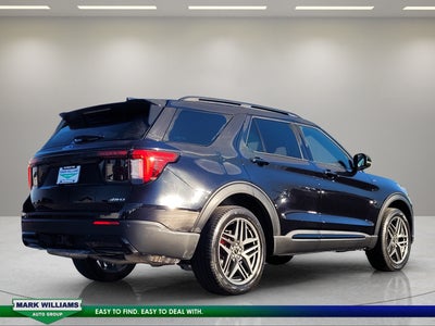 2025 Ford Explorer ST-Line
