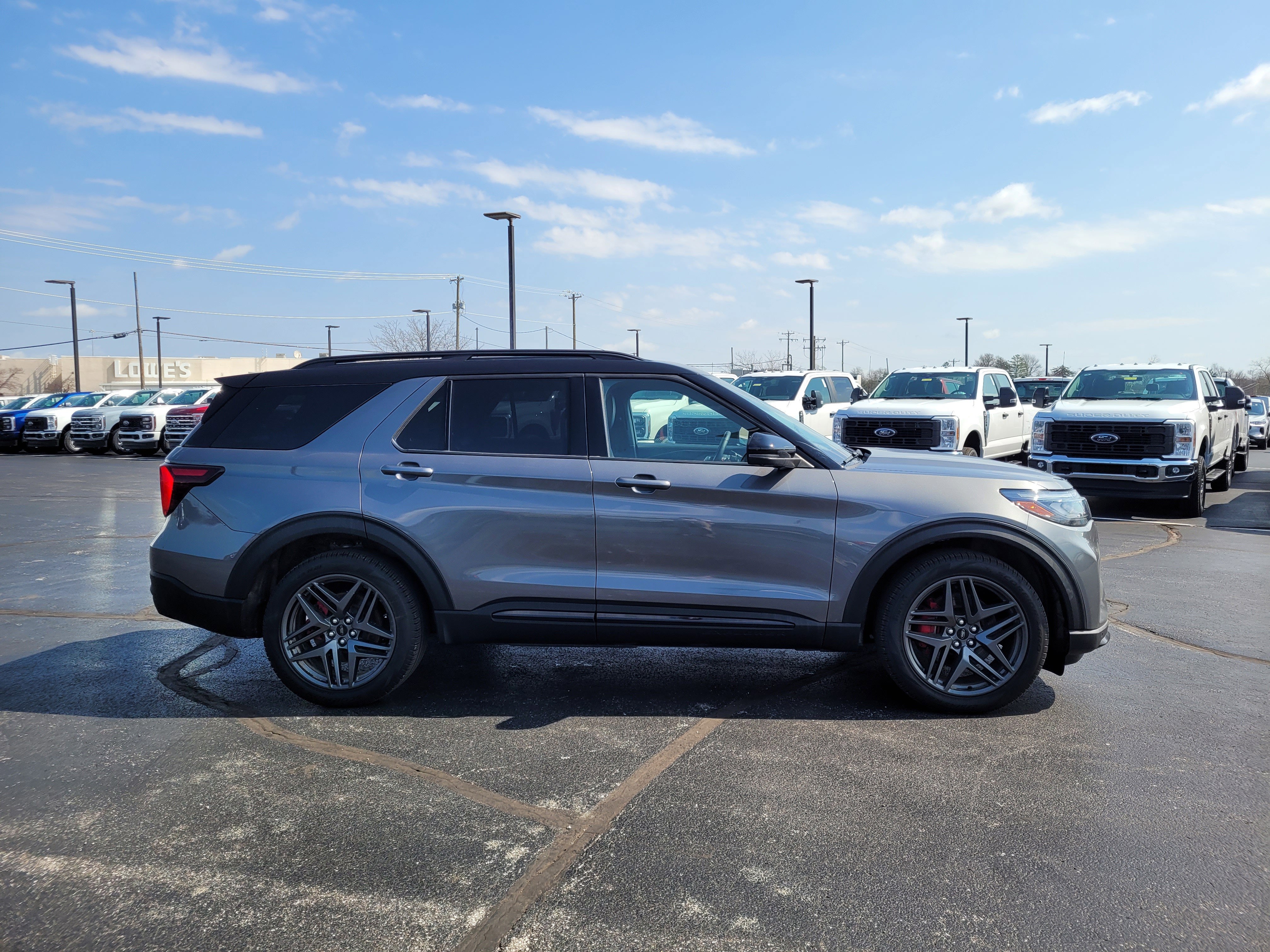 2025 Ford Explorer ST