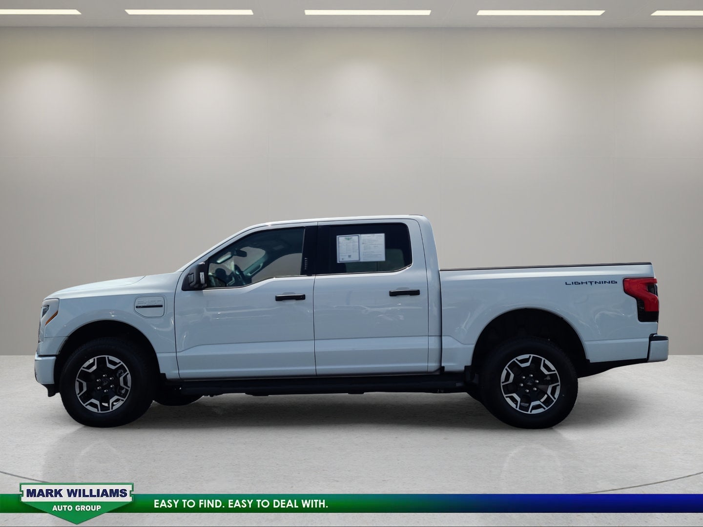 2023 Ford F-150 Lightning XLT