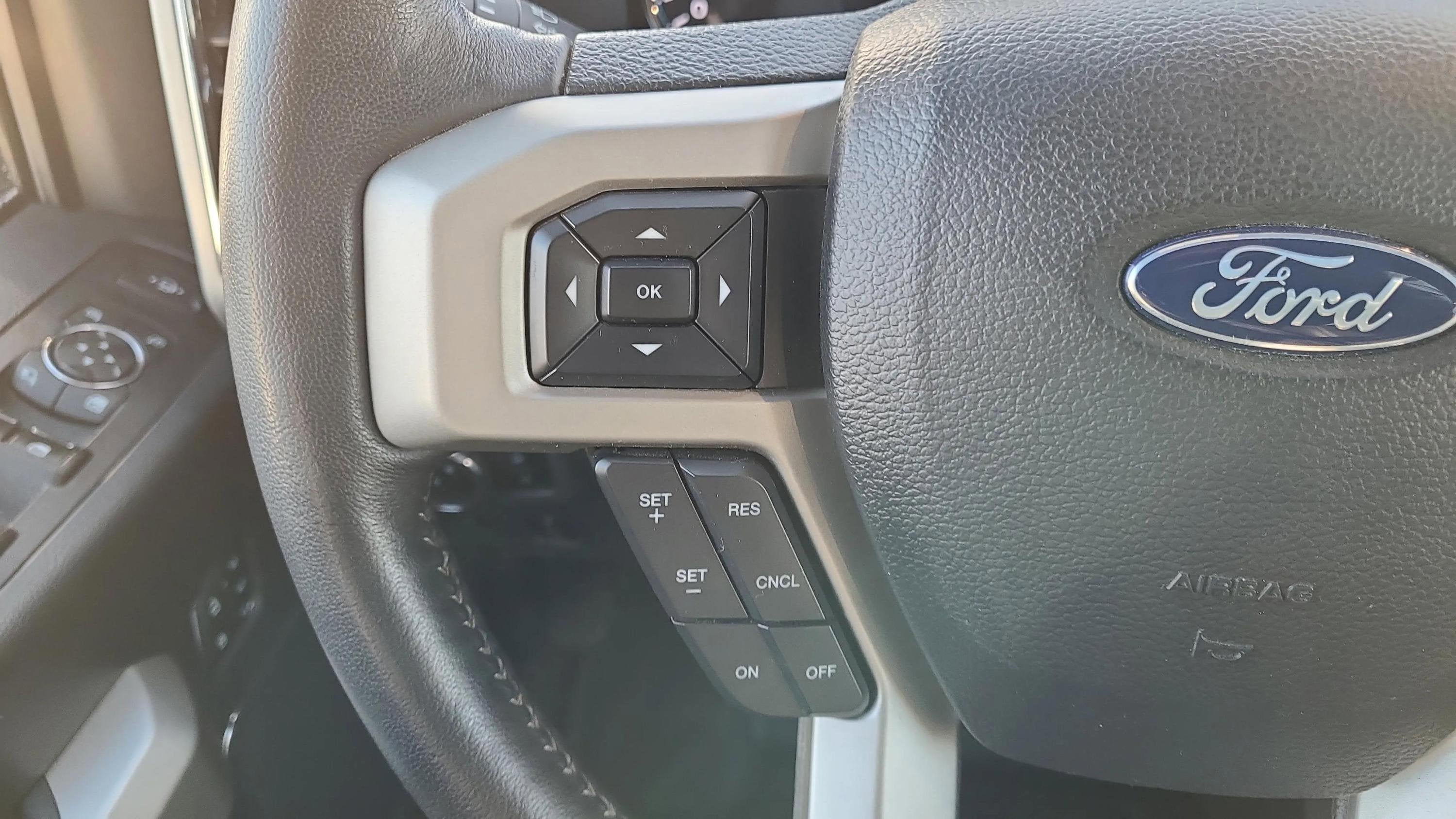 2022 Ford F-350SD Lariat DRW