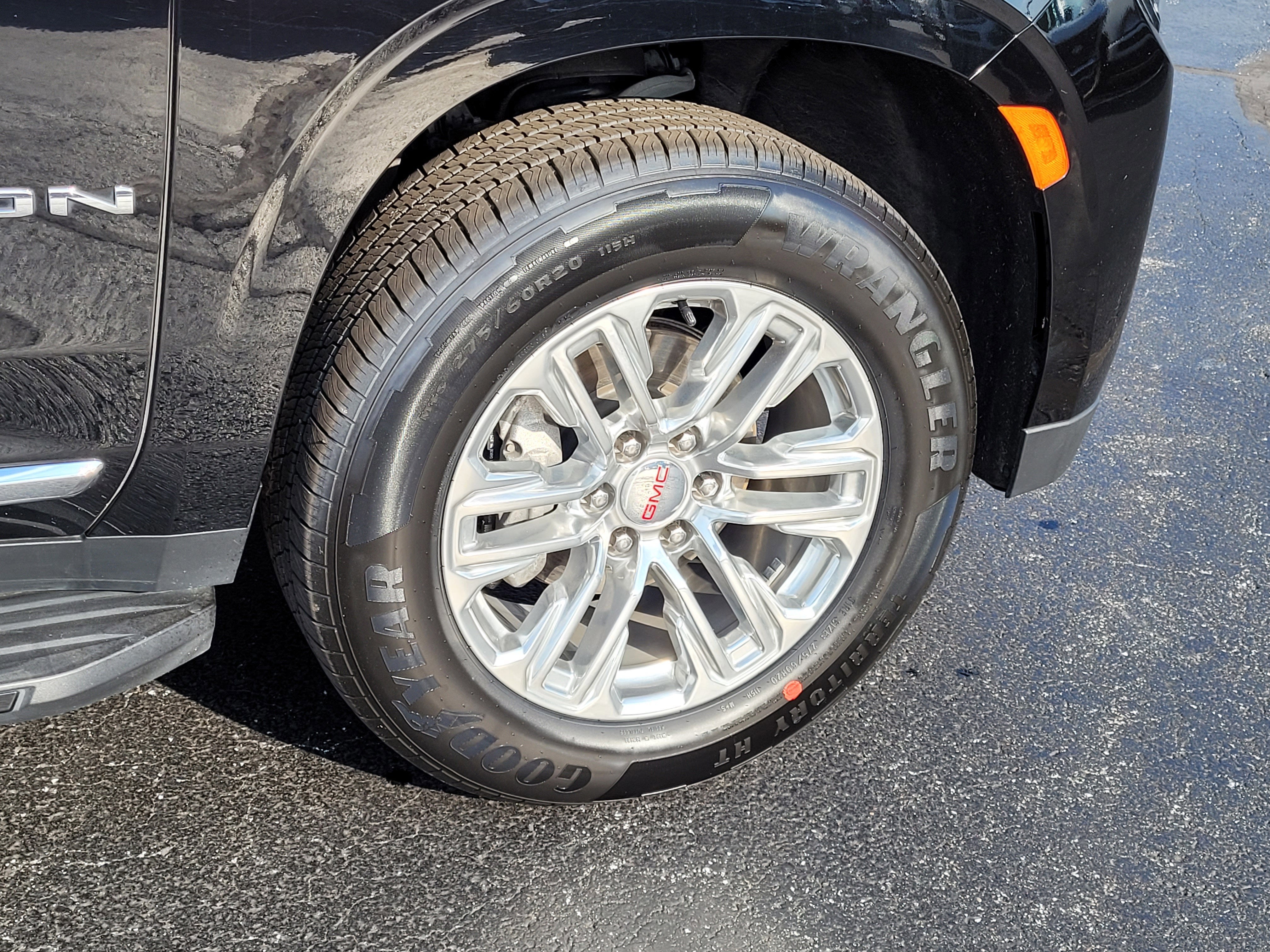 2021 GMC Yukon SLT