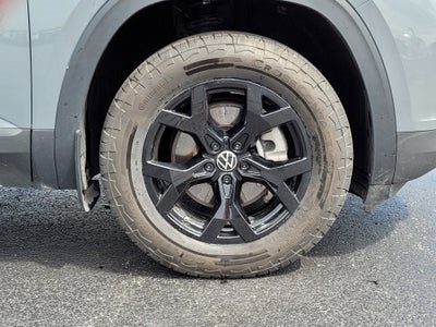 2024 Volkswagen Atlas 2.0T Peak Edition SE w/Technology