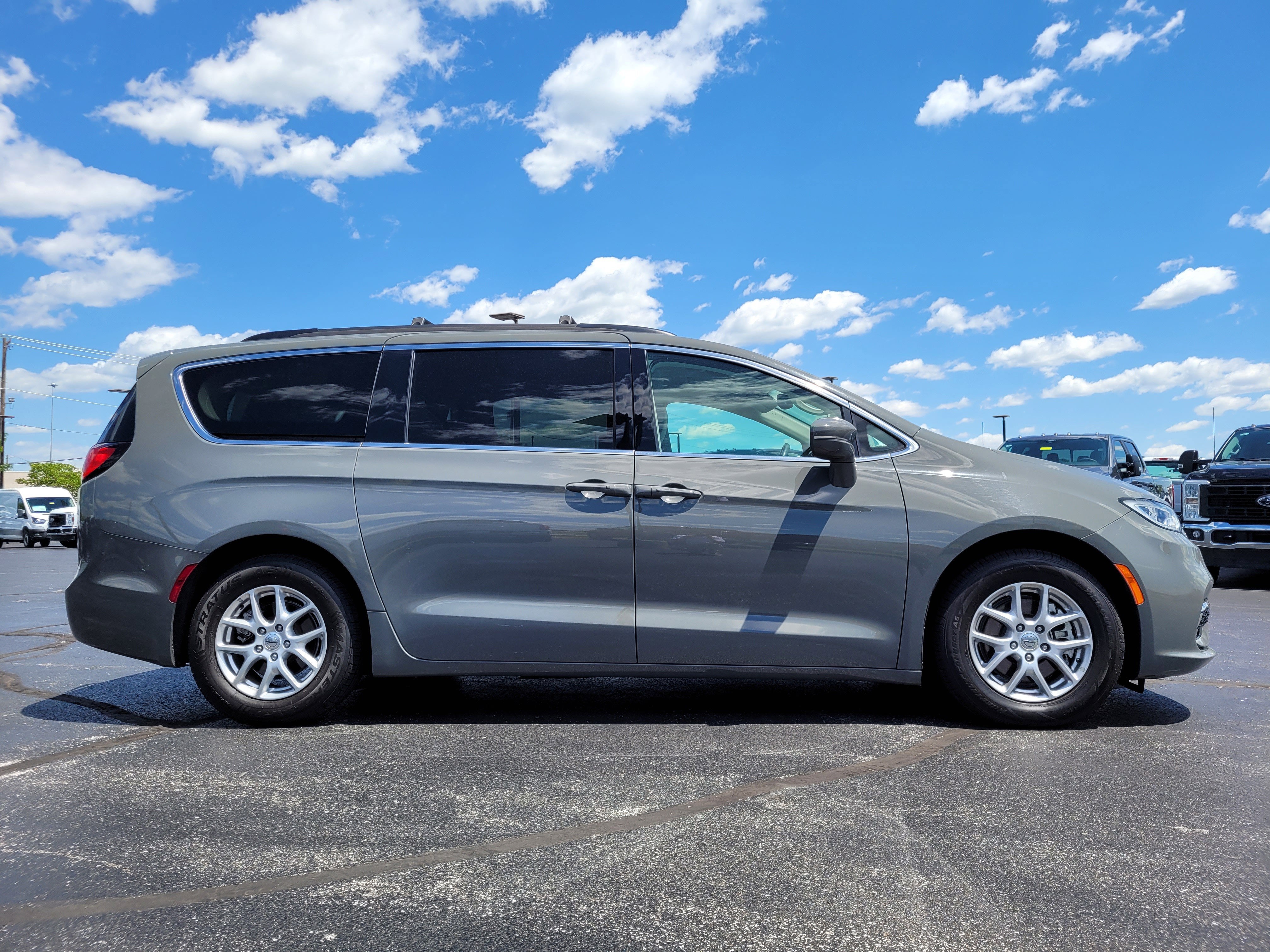 2022 Chrysler Pacifica Touring L