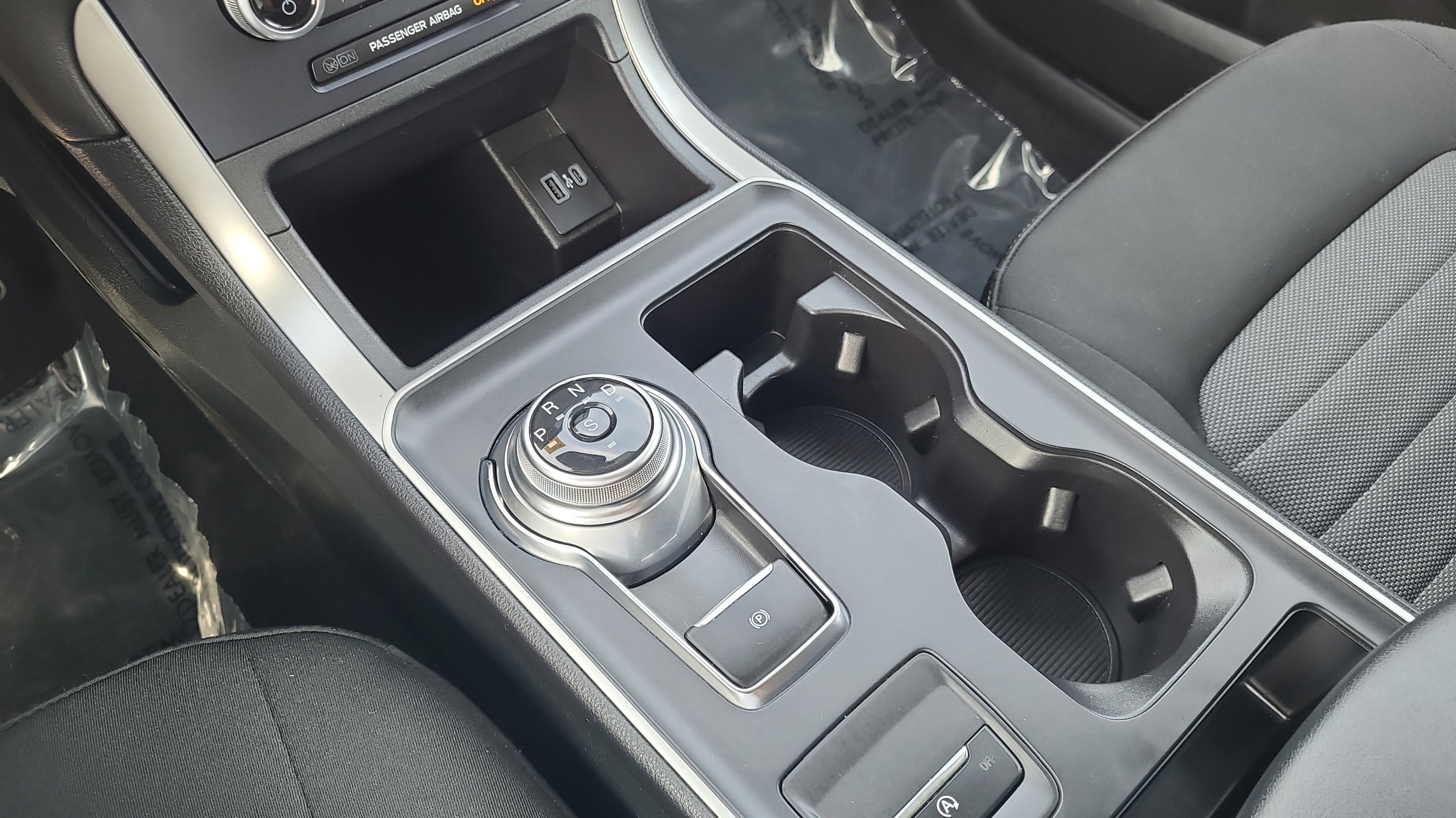 2023 Ford Edge SE