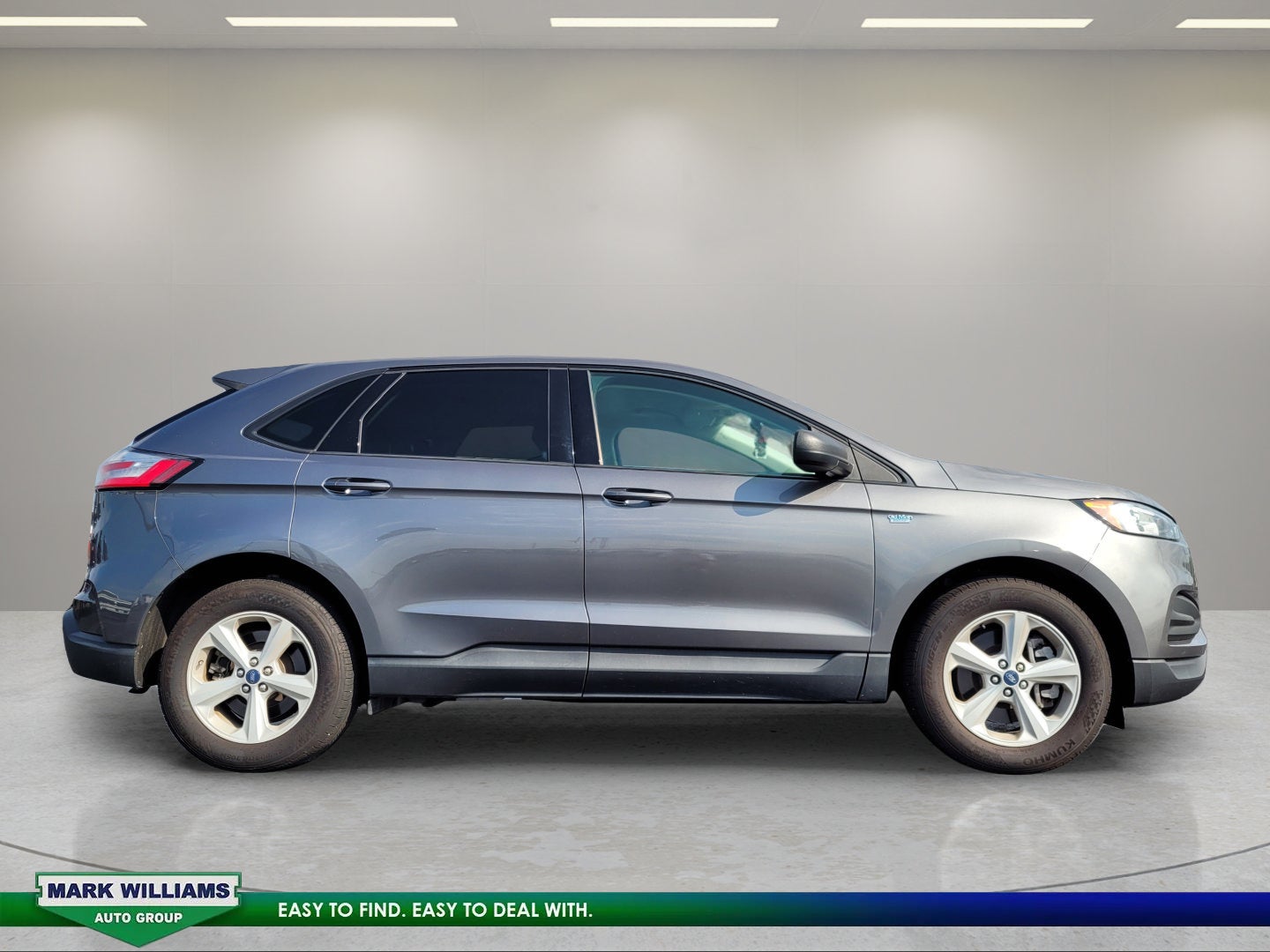 2022 Ford Edge SE