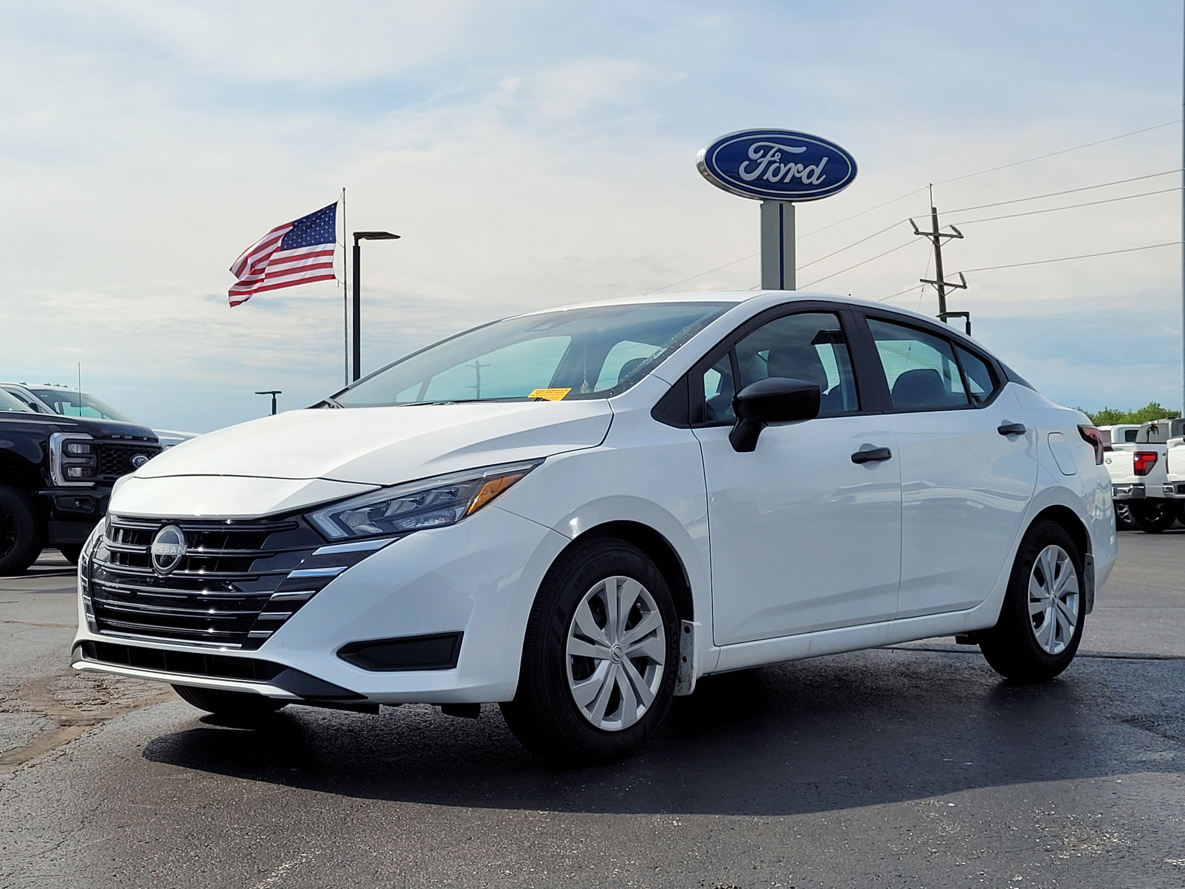 2025 Nissan Versa 1.6 S