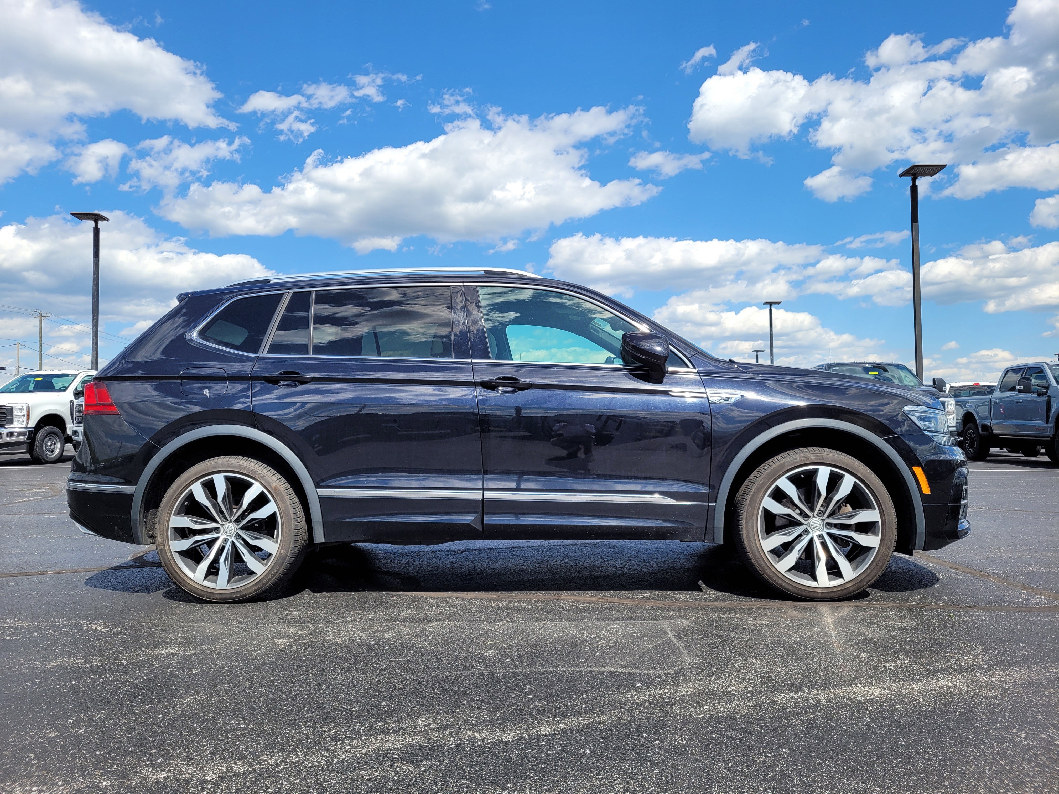 2019 Volkswagen Tiguan 2.0T SEL Premium R-Line 4Motion