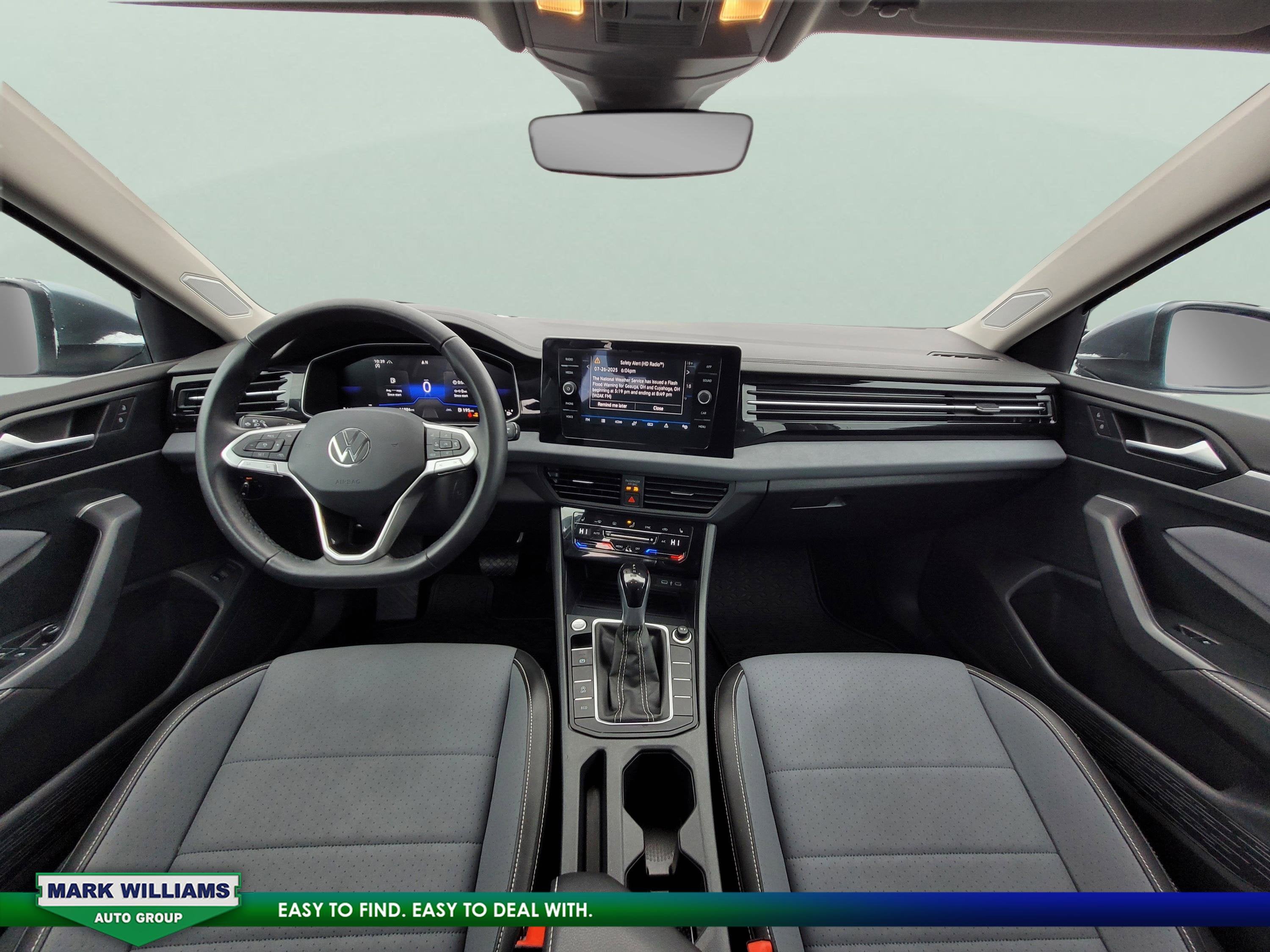 2025 Volkswagen Jetta 1.5T SE