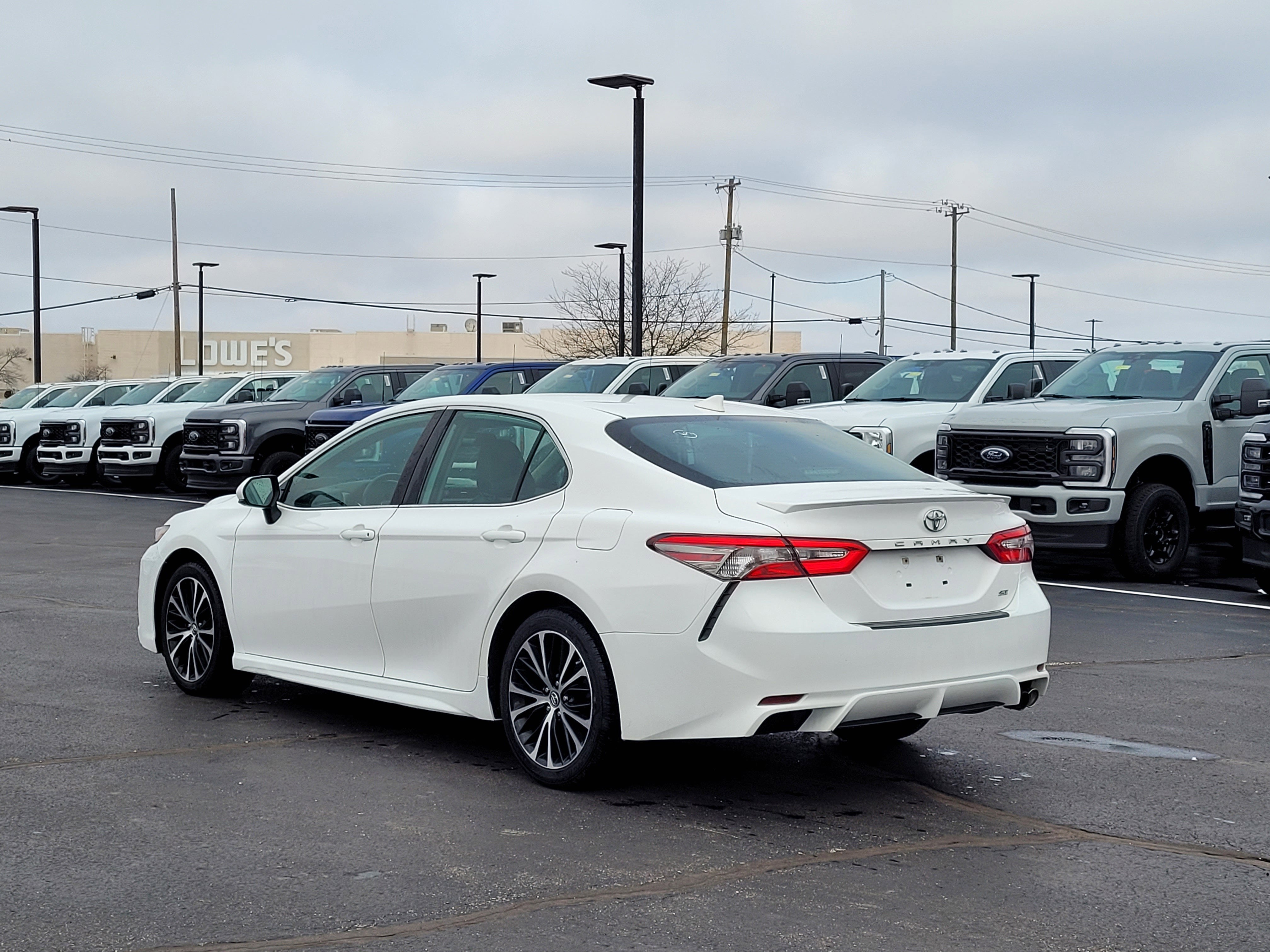 2019 Toyota Camry SE