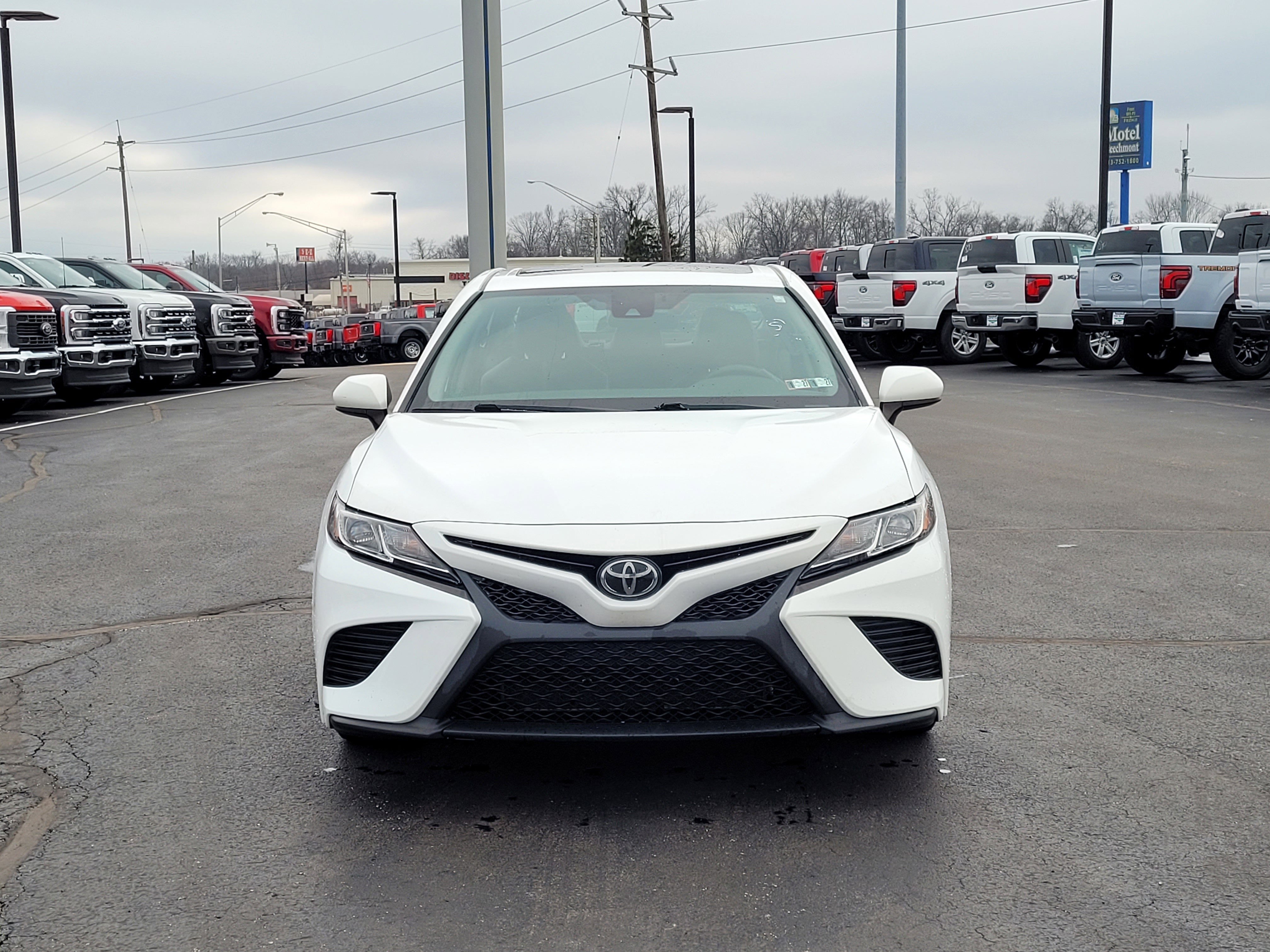 2019 Toyota Camry SE