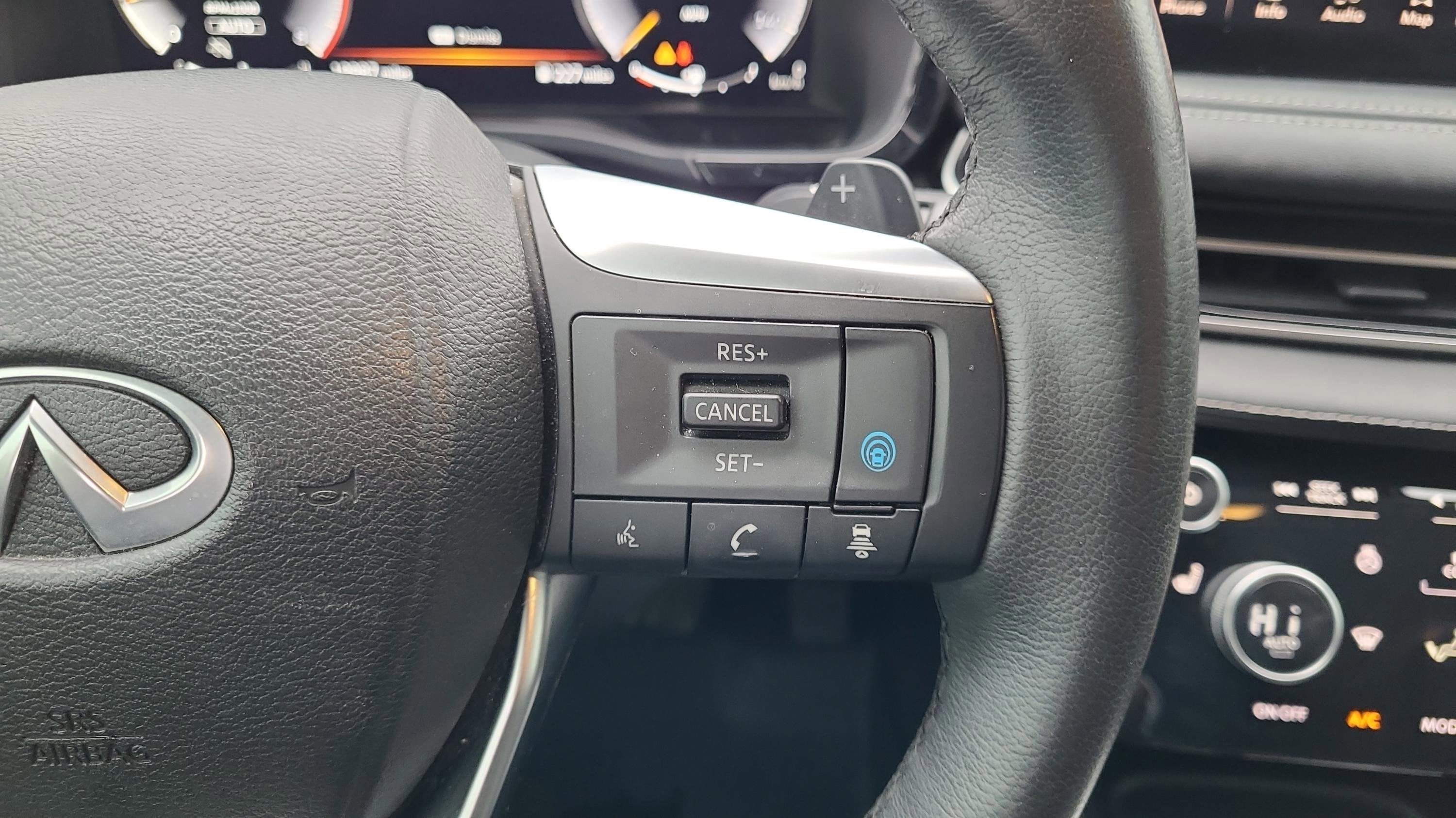 2023 INFINITI QX60 LUXE