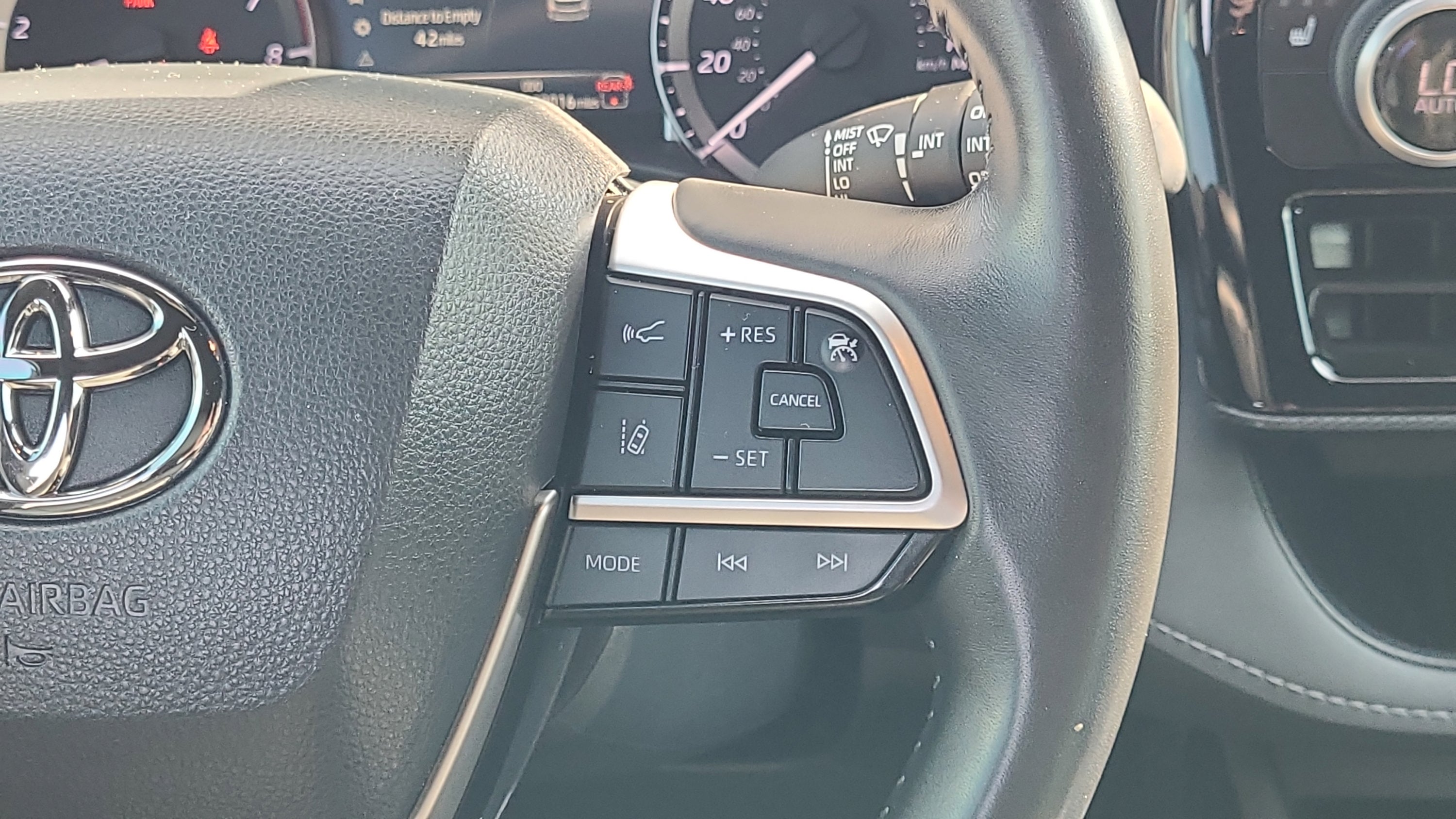 2024 Toyota Highlander XSE