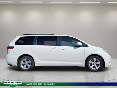 2016 Toyota Sienna LE 8 Passenger