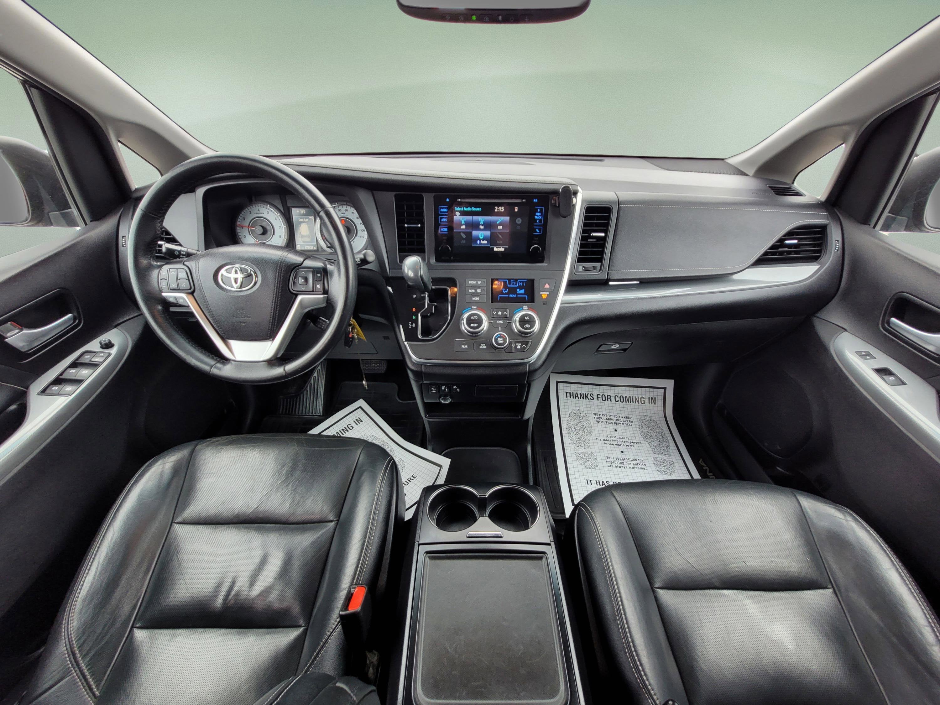 2015 Toyota Sienna SE 8 Passenger