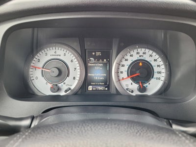 2015 Toyota Sienna SE 8 Passenger