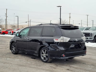 2015 Toyota Sienna SE 8 Passenger